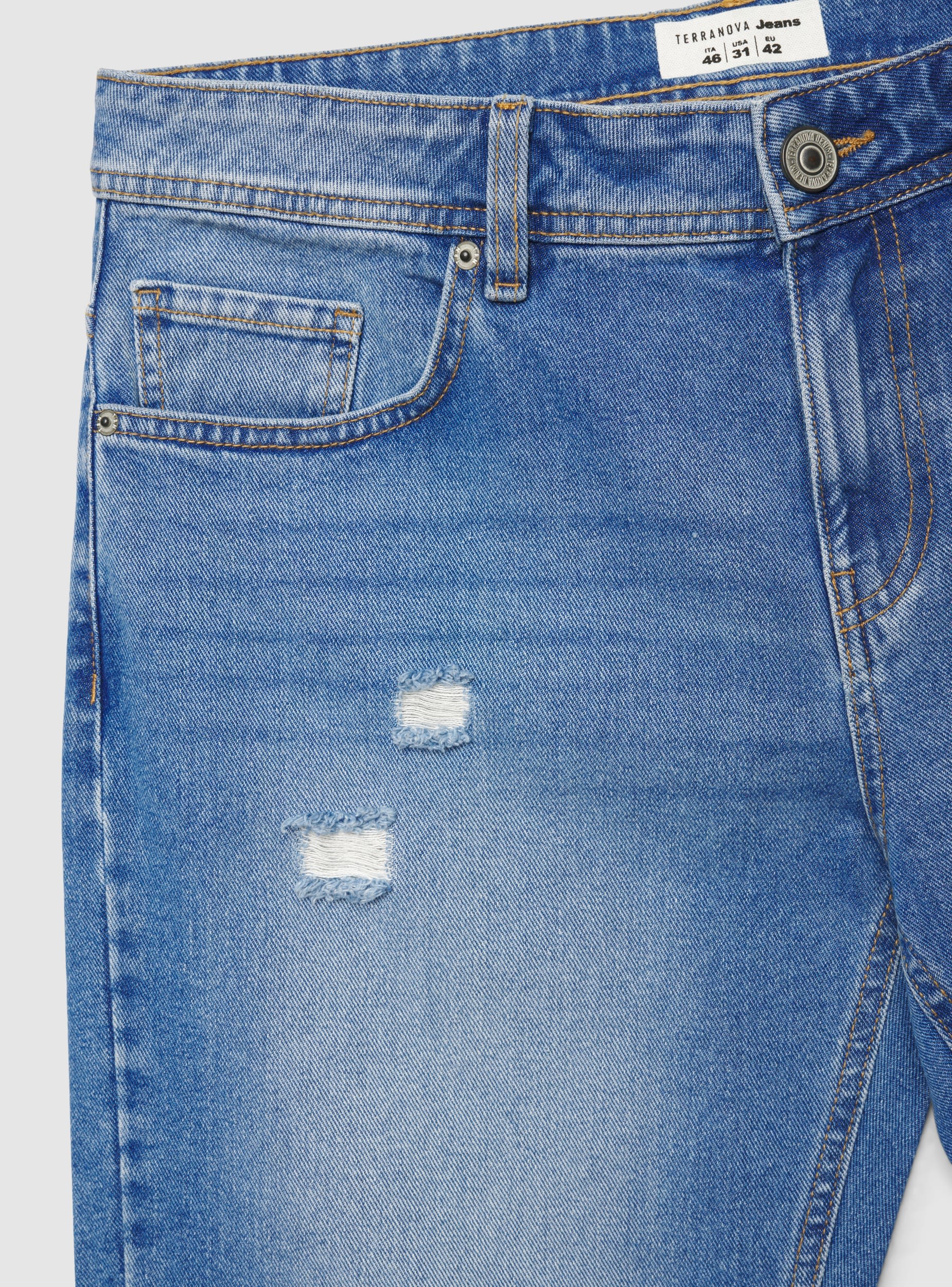 Pantaloncini jeans con strappi e risvolto - Image 7
