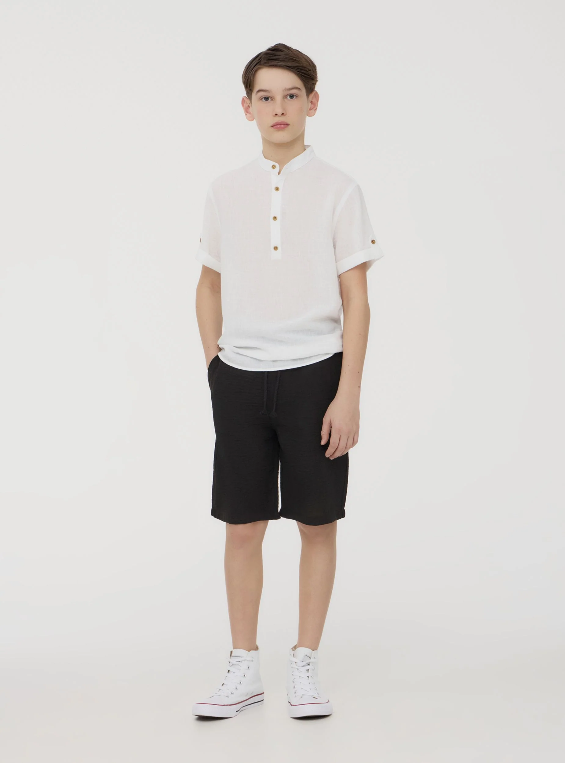 Pantaloncini jogger tessuto leggero - Image 2
