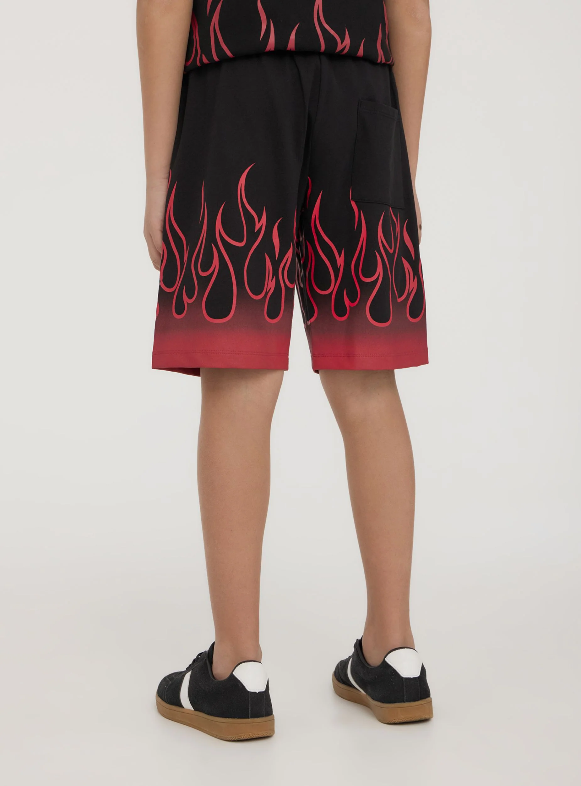 Pantaloncini tuta con stampa fiamma - Image 2