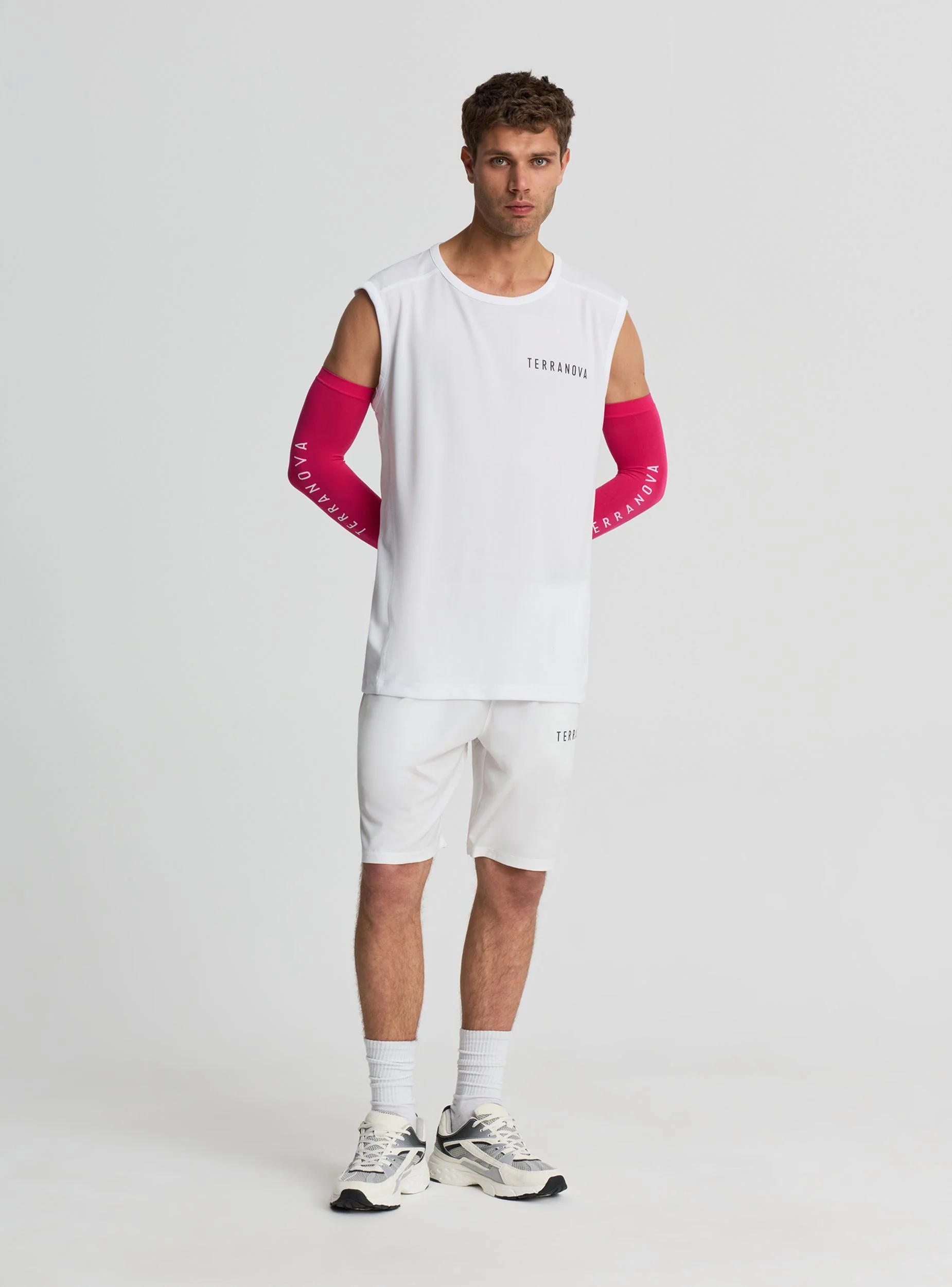 Pantaloncini tuta sportivi con coulisse e scritta - Image 8
