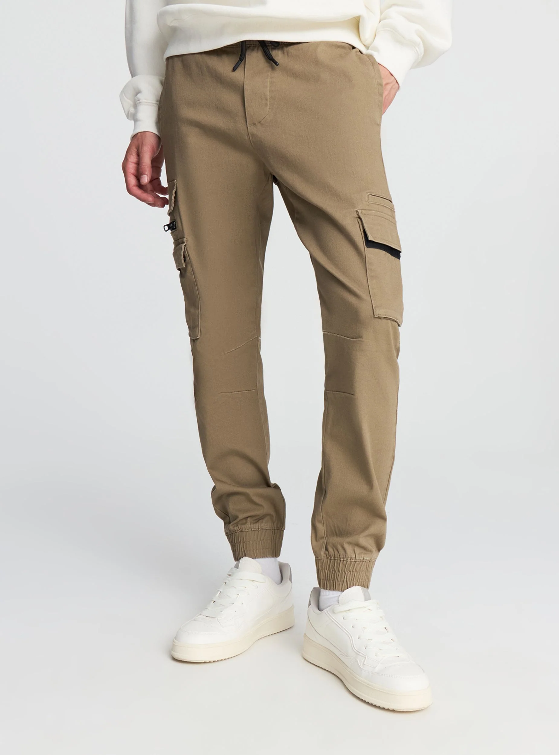Pantaloni cargo con coulisse