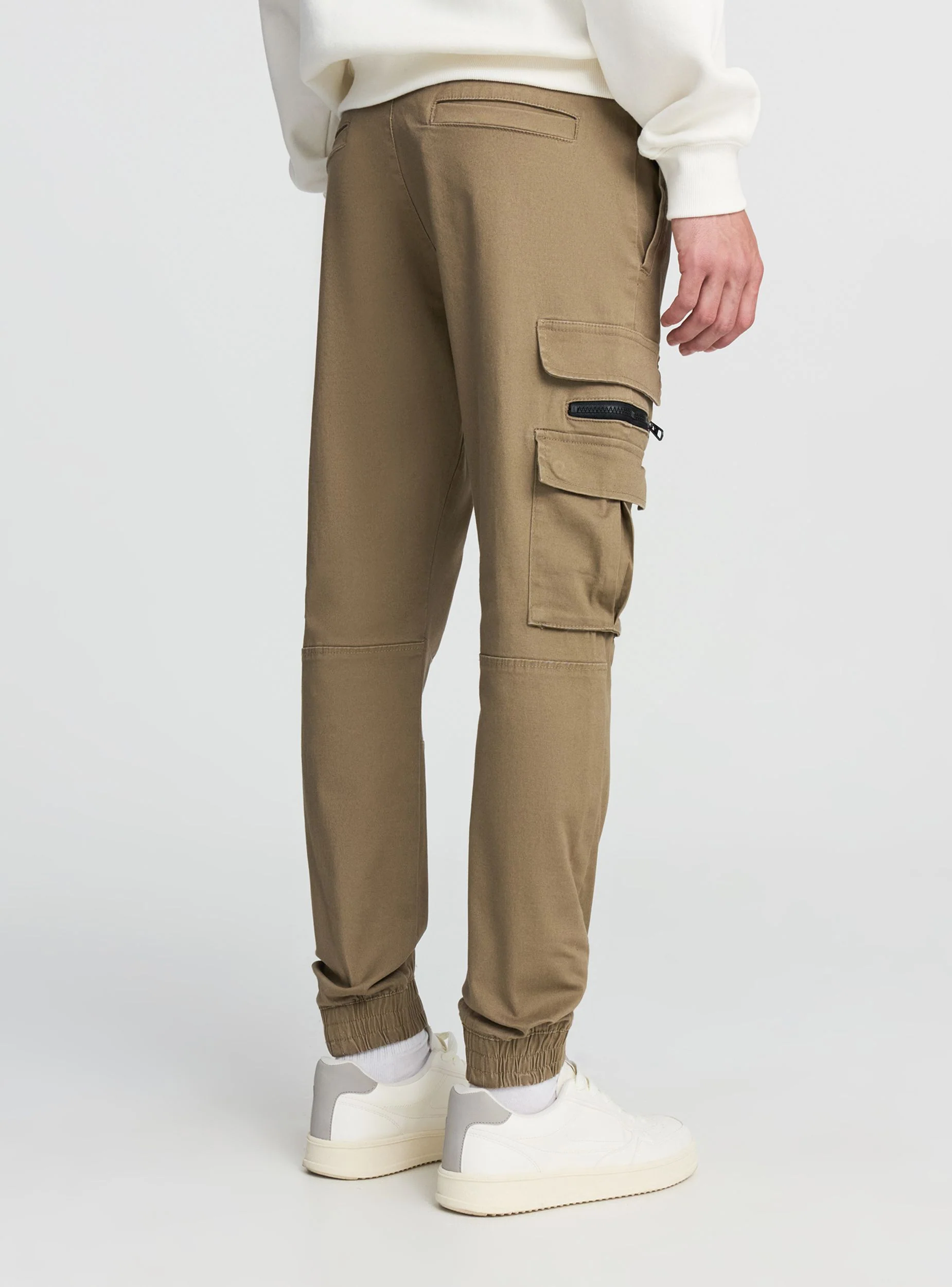 Pantaloni cargo con coulisse - Image 2