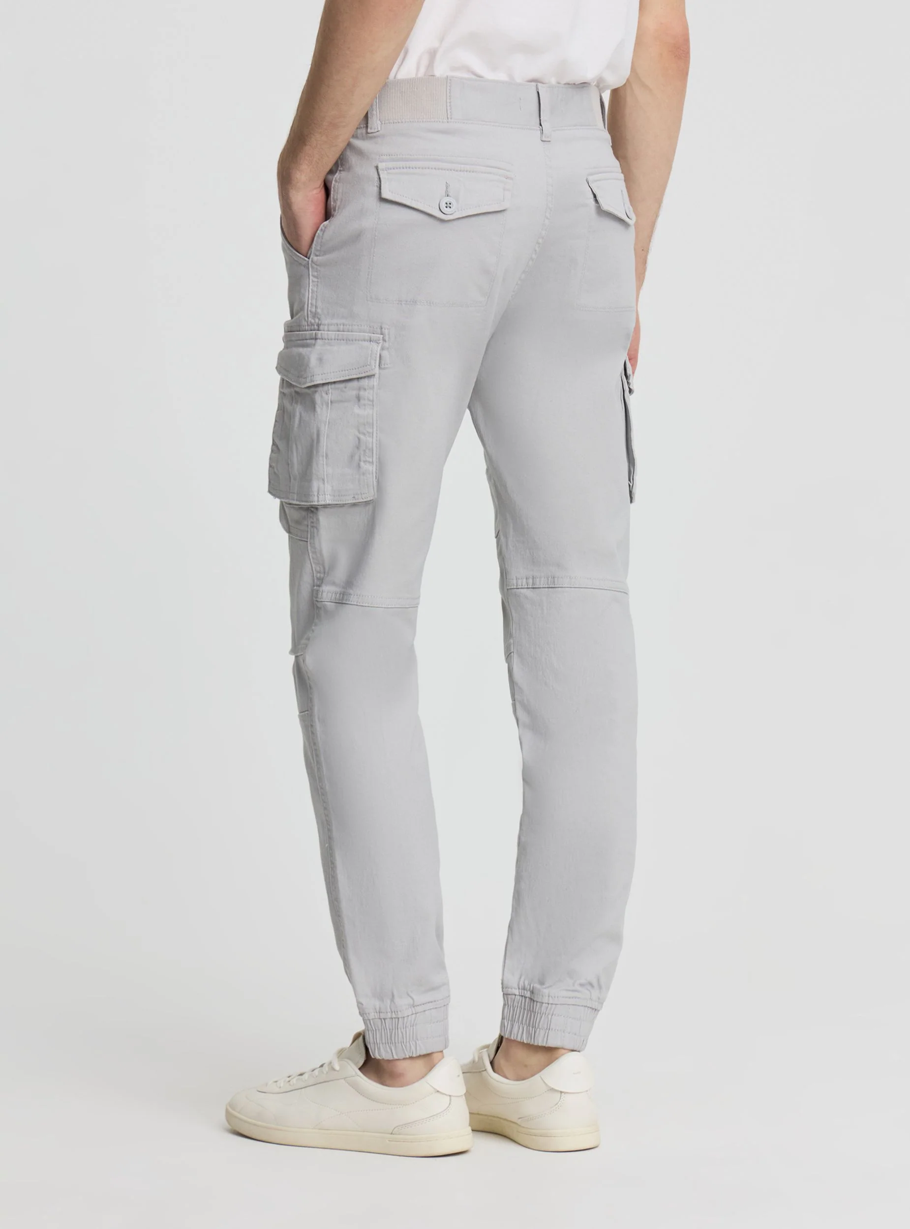 Pantaloni cargo con polsini - Image 3