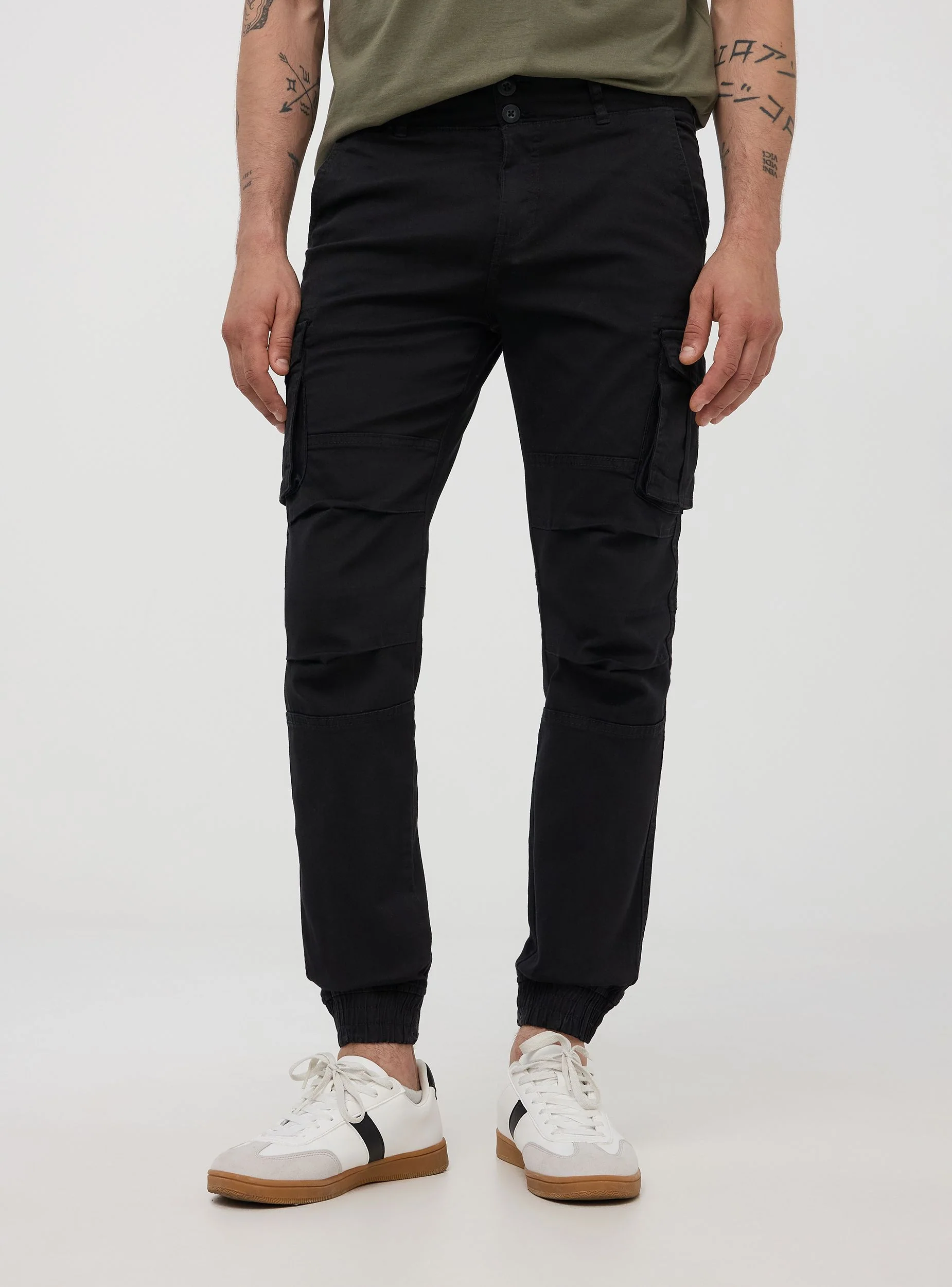 Pantaloni cargo con polsino - Image 3