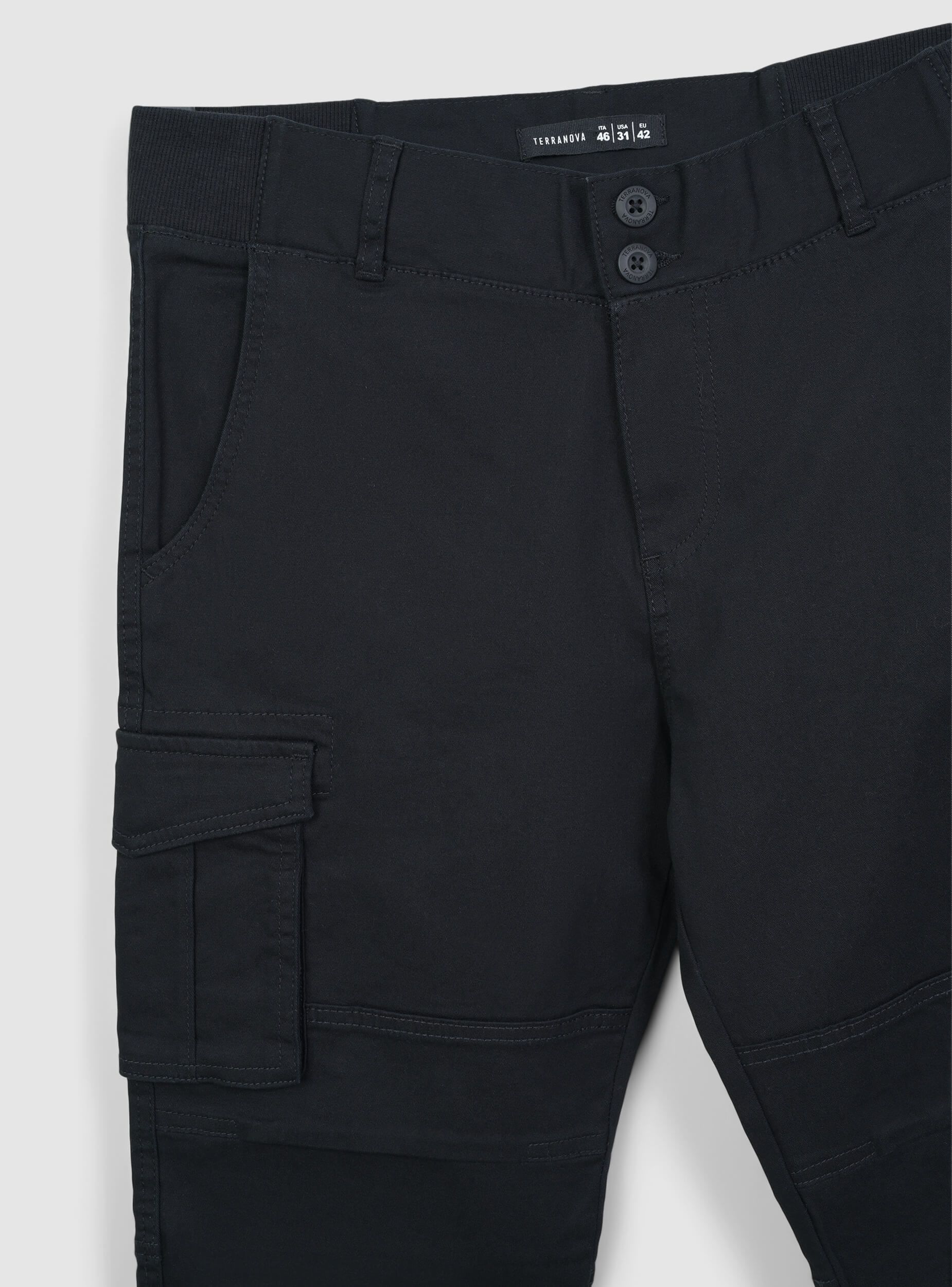 Pantaloni cargo tinta unita con polsini - Image 6