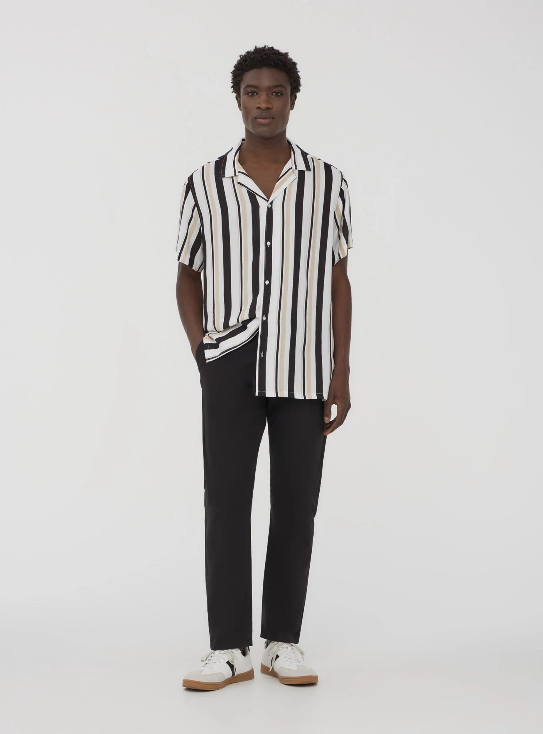 Pantaloni chino con coulisse