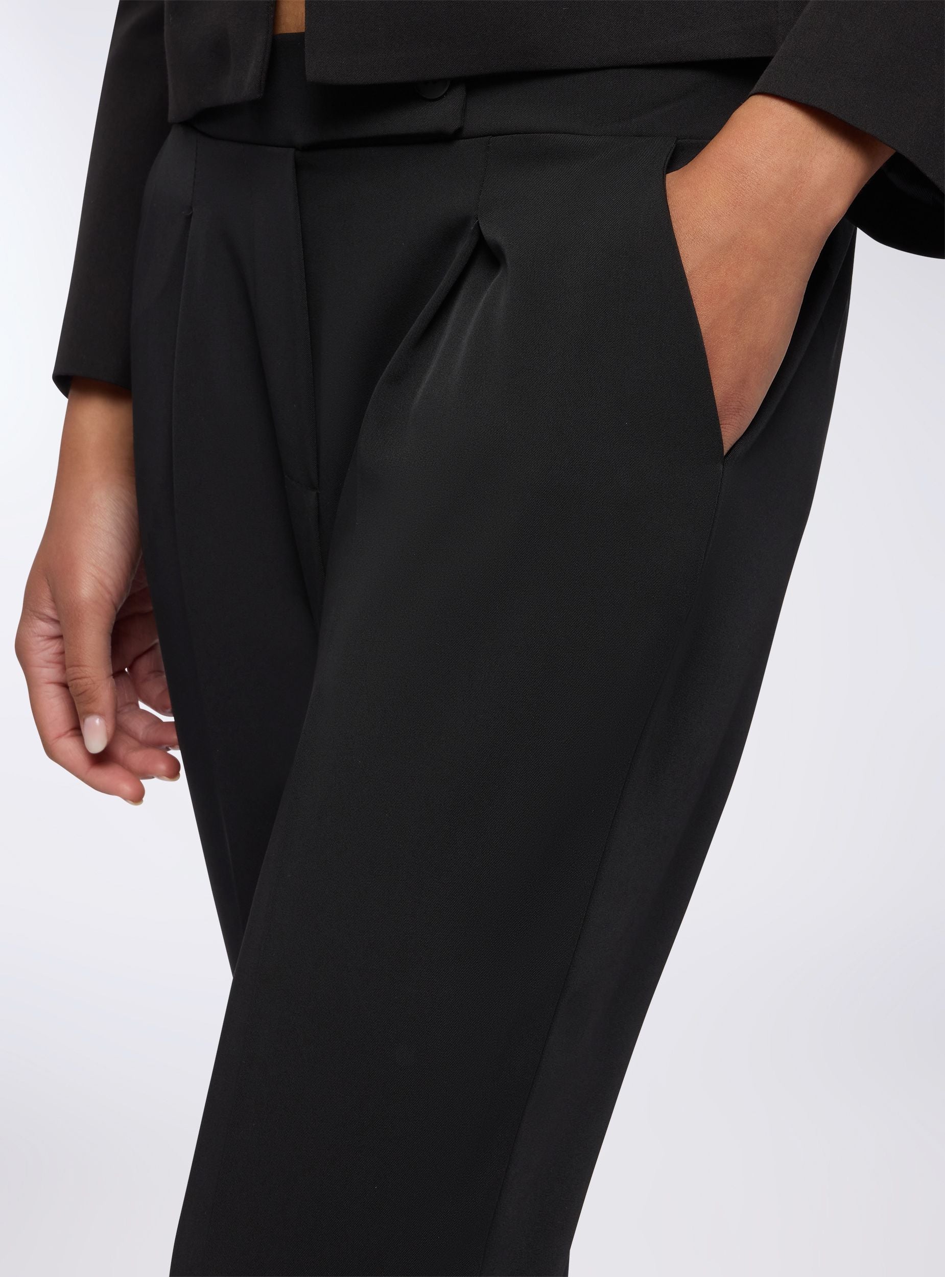Pantaloni chino con pinces - Image 2