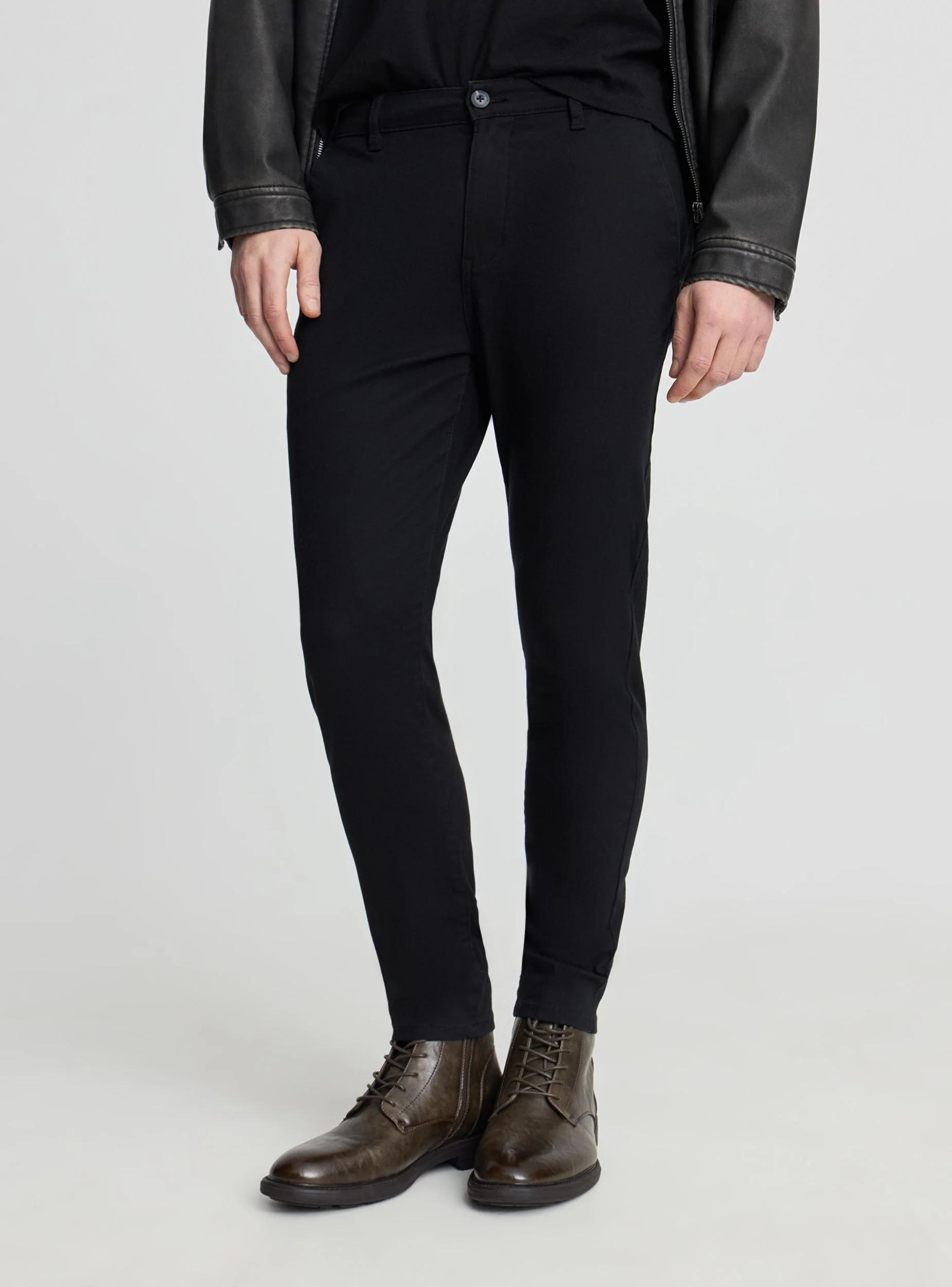 Pantaloni chino skinny a tinta unita - Image 2