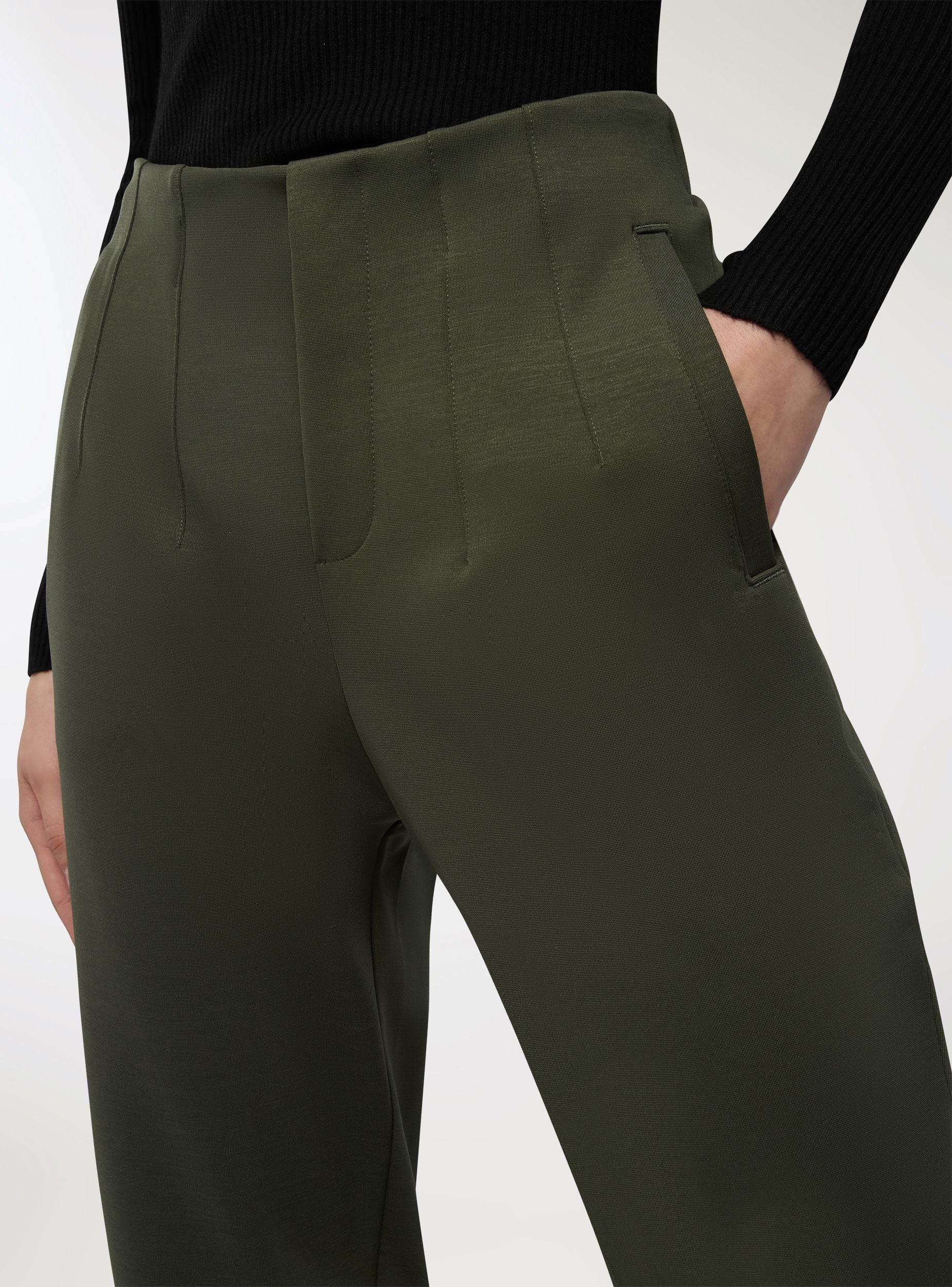 Pantaloni chino tinta unita con vita elasticizzata - Image 4