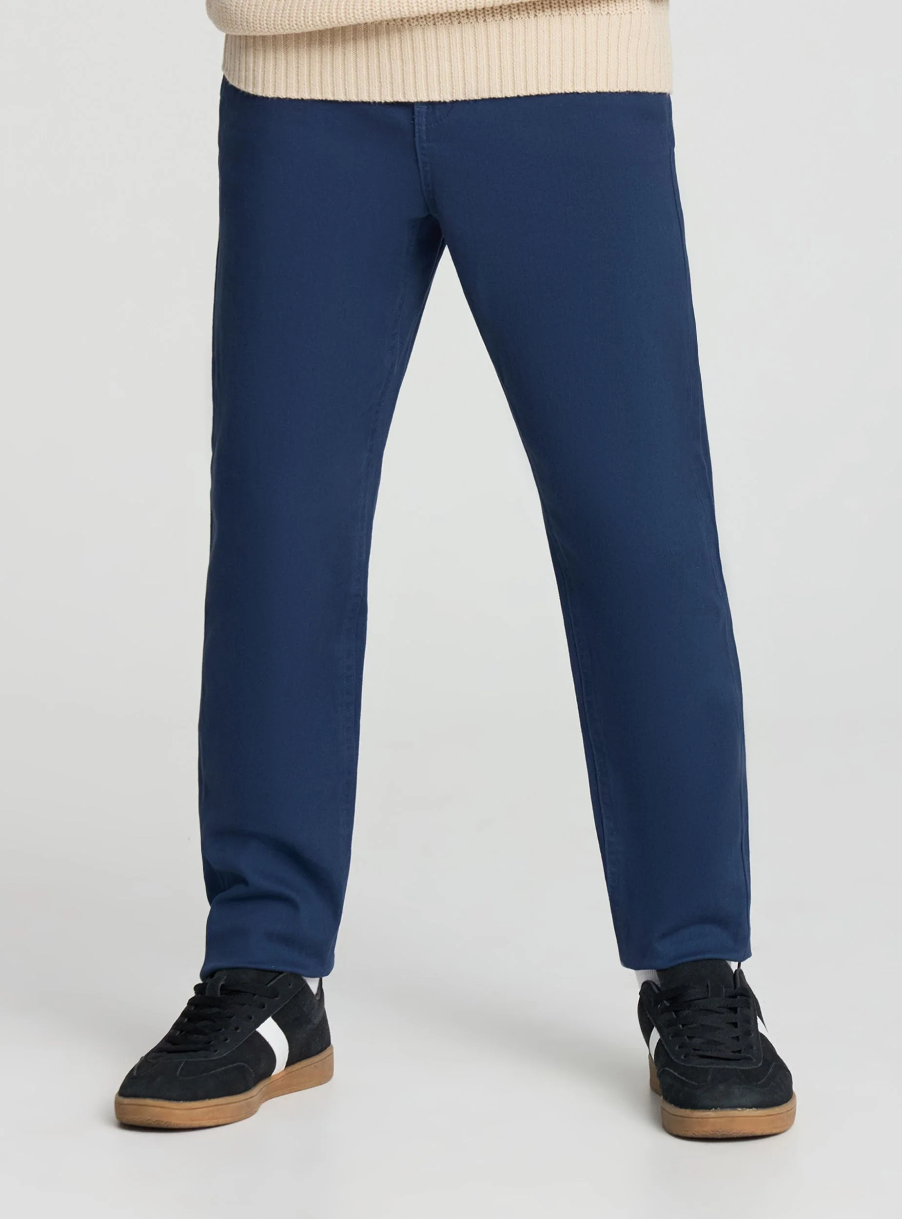Pantaloni chino tinta unita