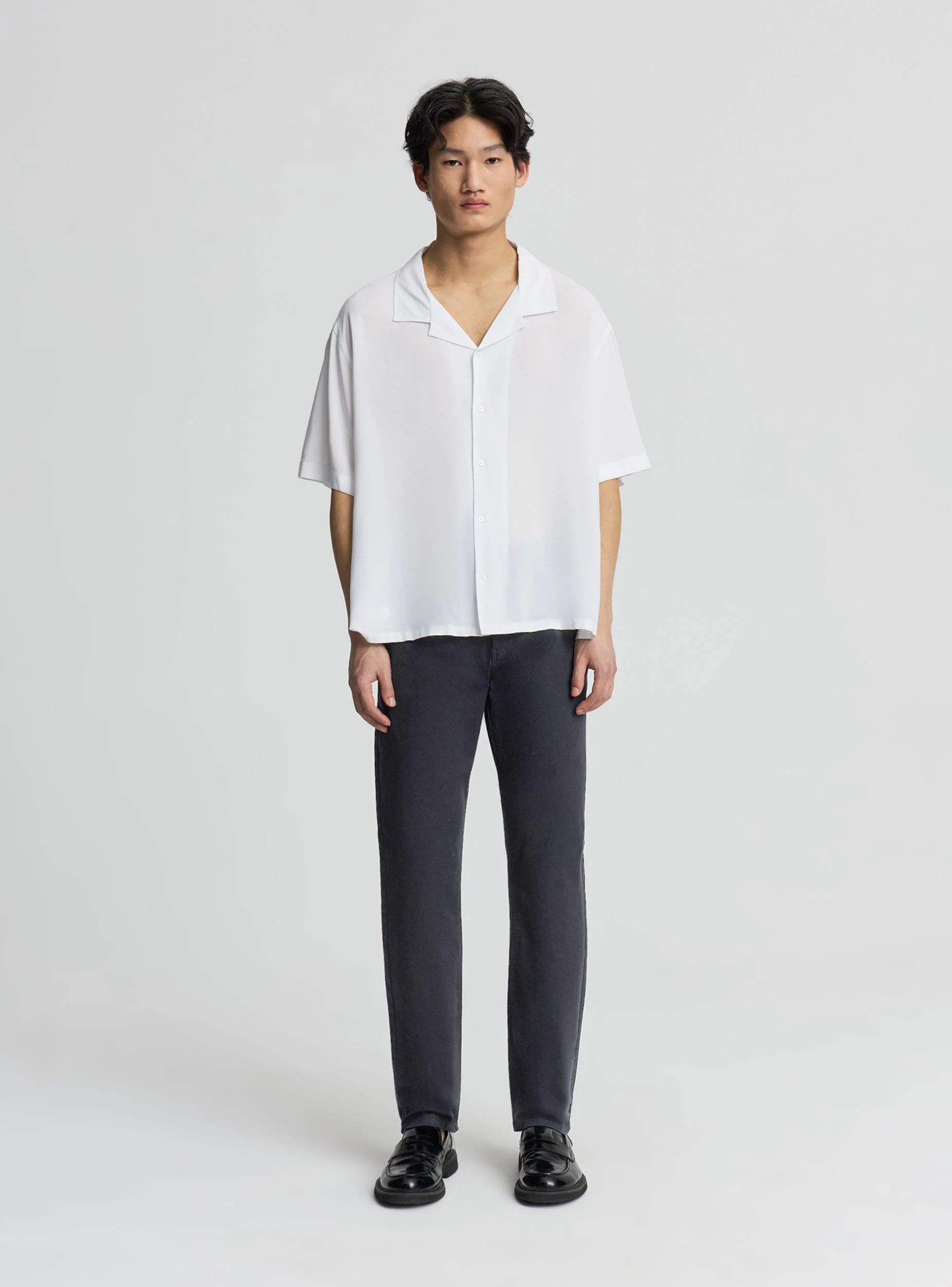 Pantaloni chino tinta unita