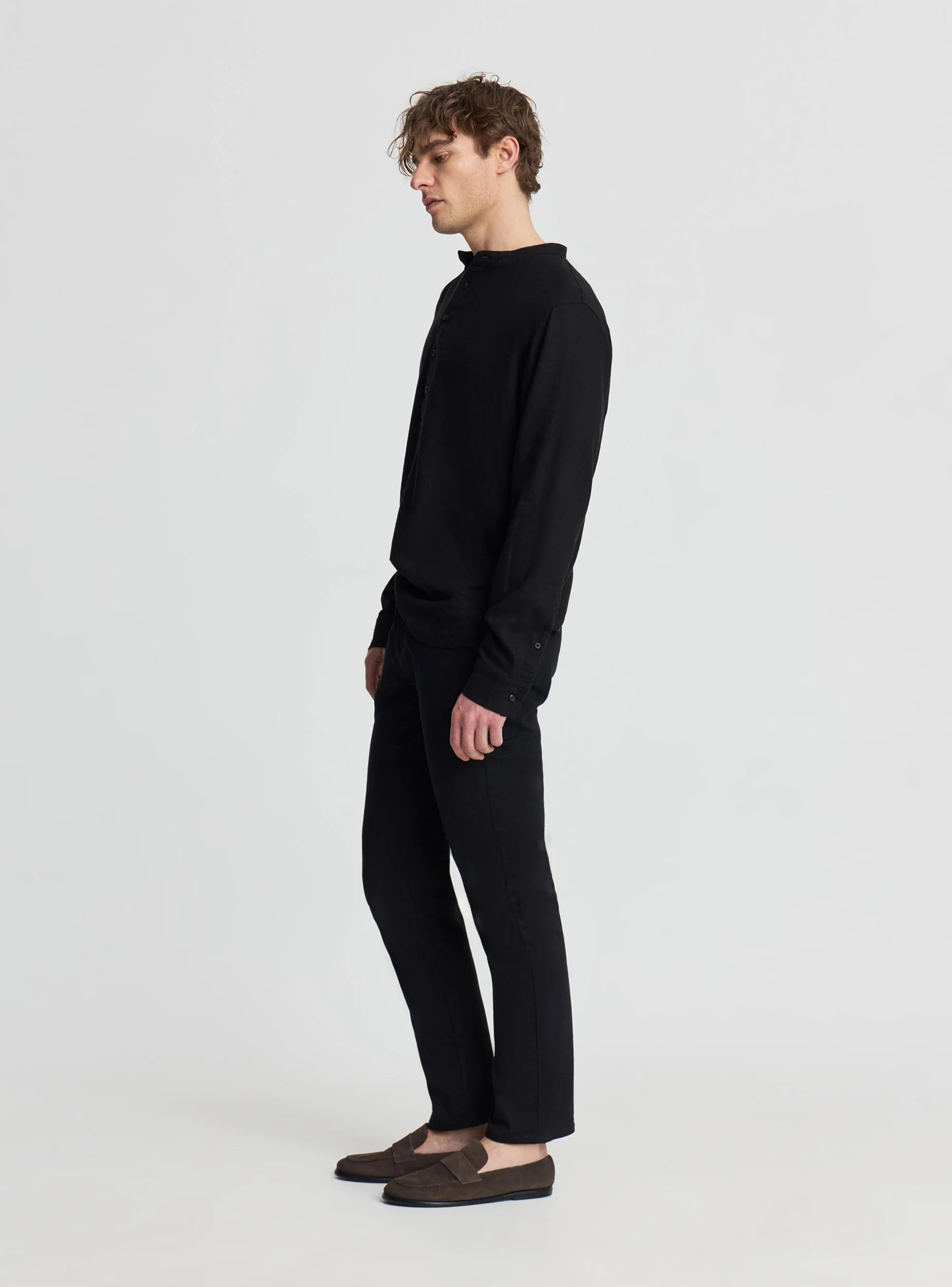 Pantaloni chino tinta unita