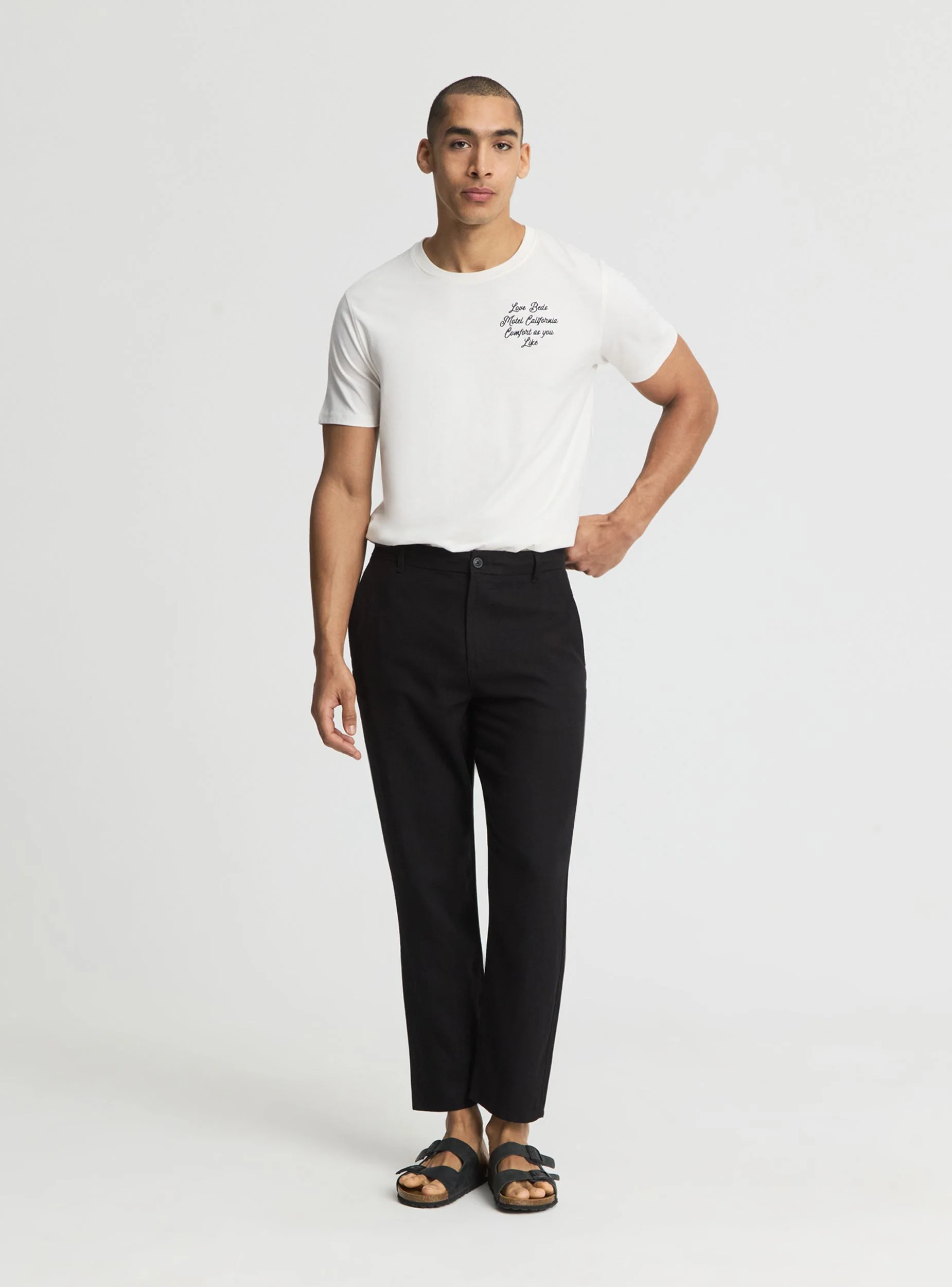 Pantaloni chinos a tinta unita con elastico in vita
