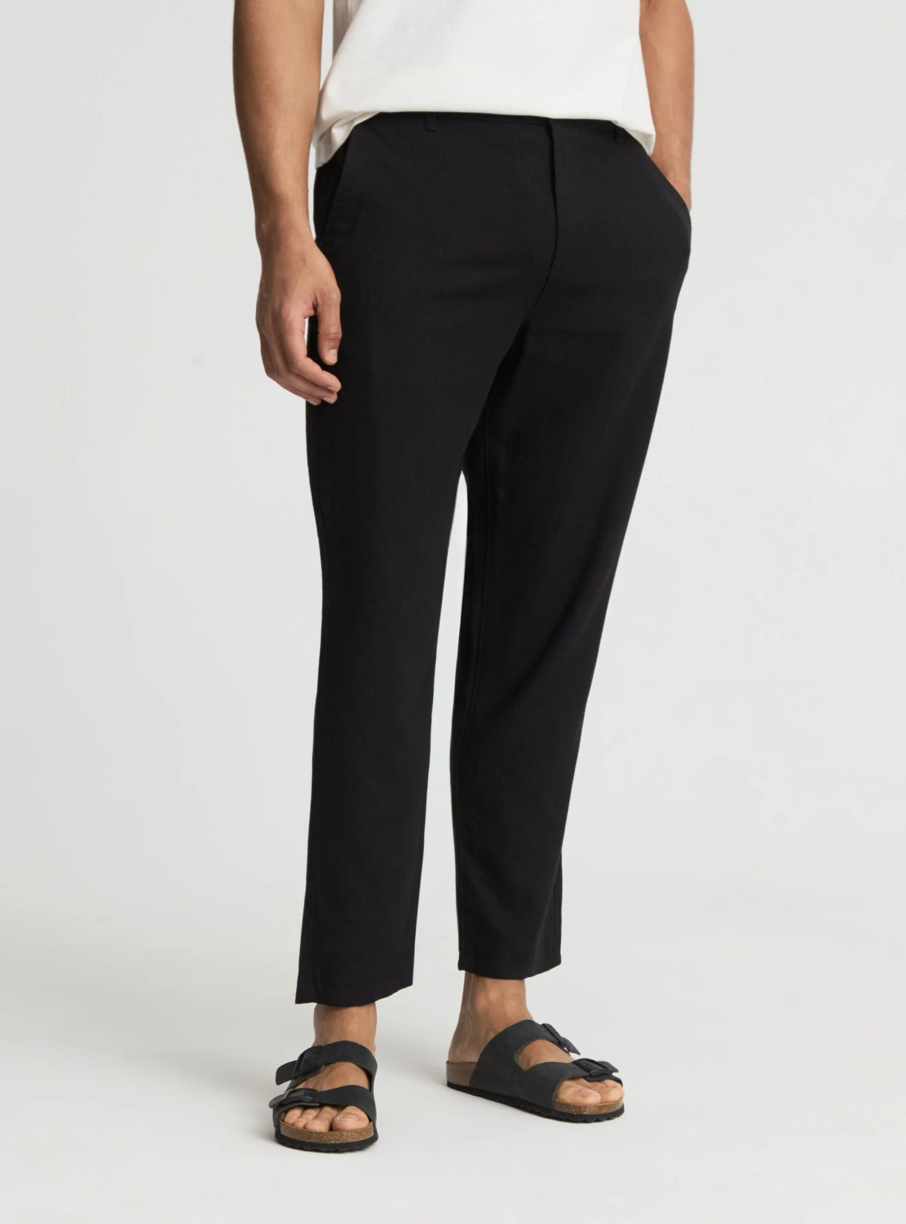 Pantaloni chinos a tinta unita con elastico in vita - Image 2