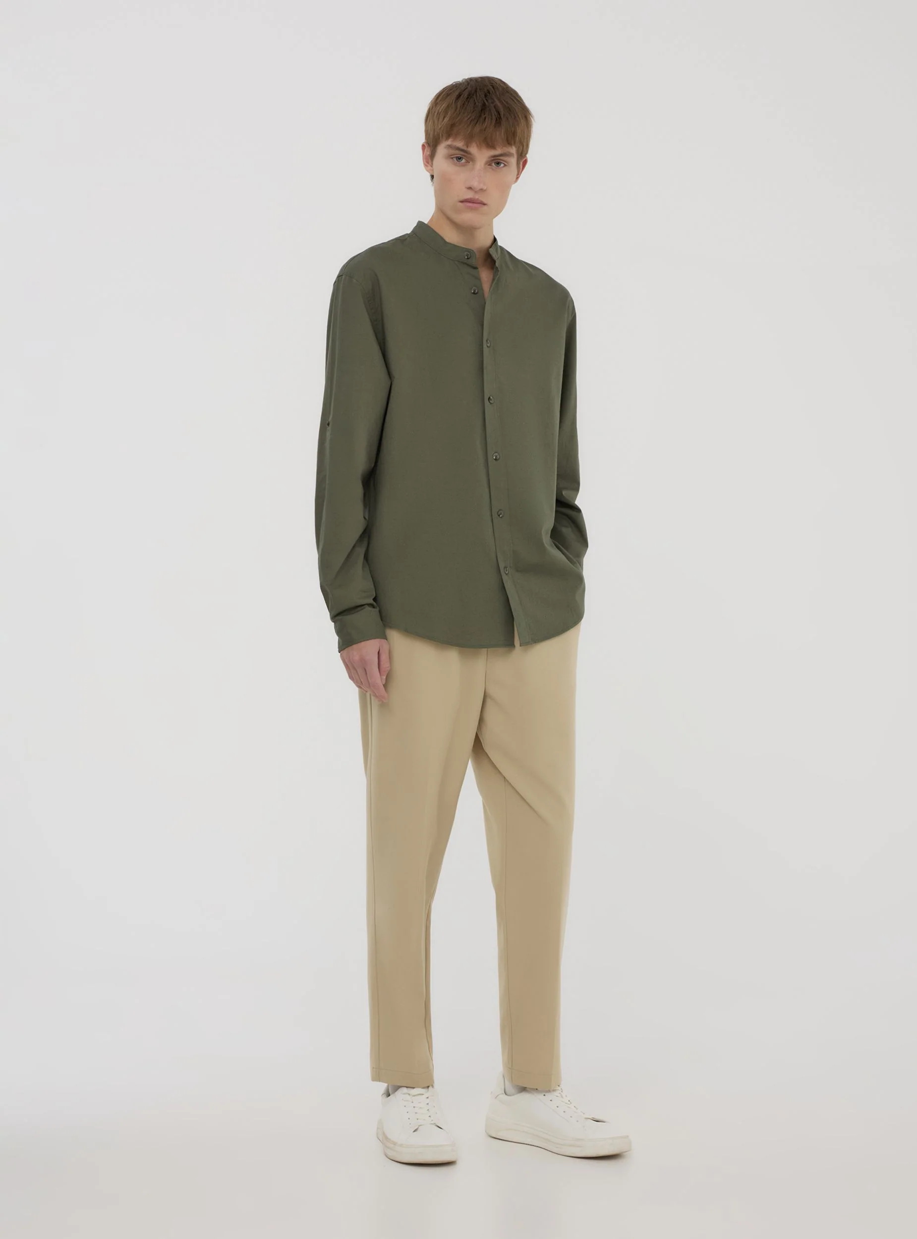 Pantaloni con elastico in vita e coulisse tinta unita