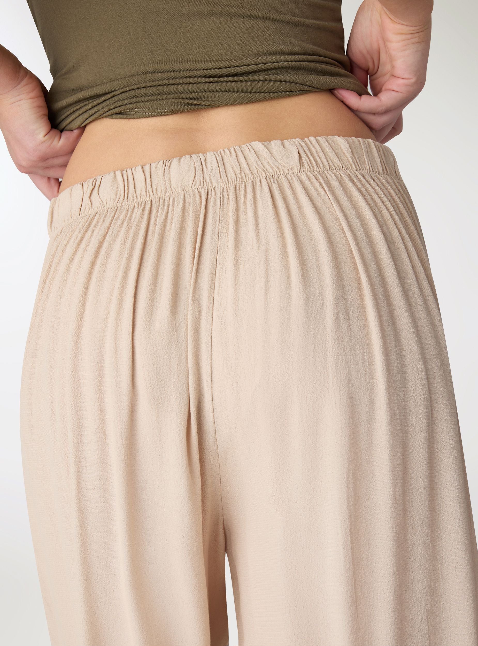 Pantaloni crop wide leg a tinta unita