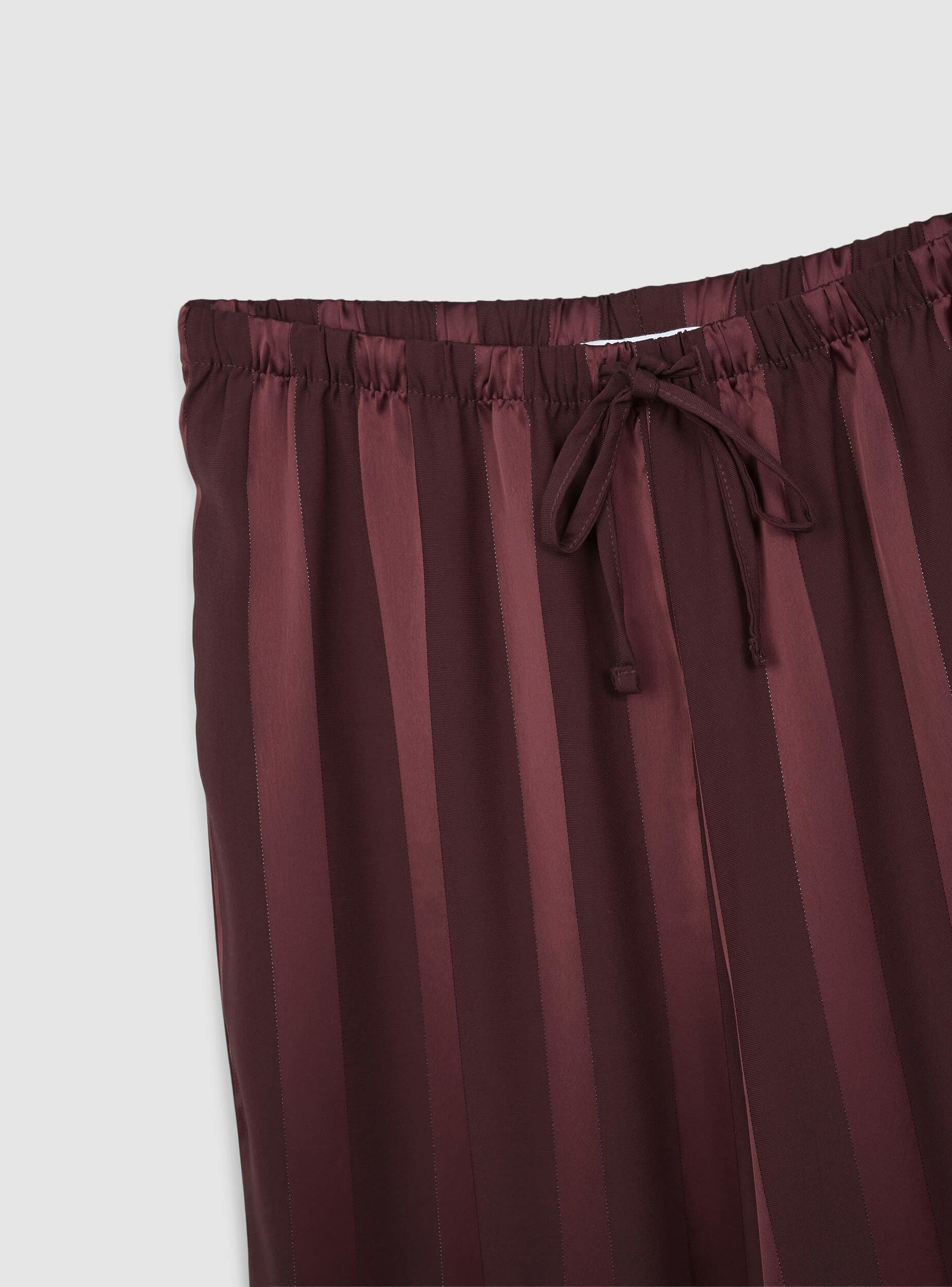 Pantaloni effetto raso con risvolto a righe - Image 5