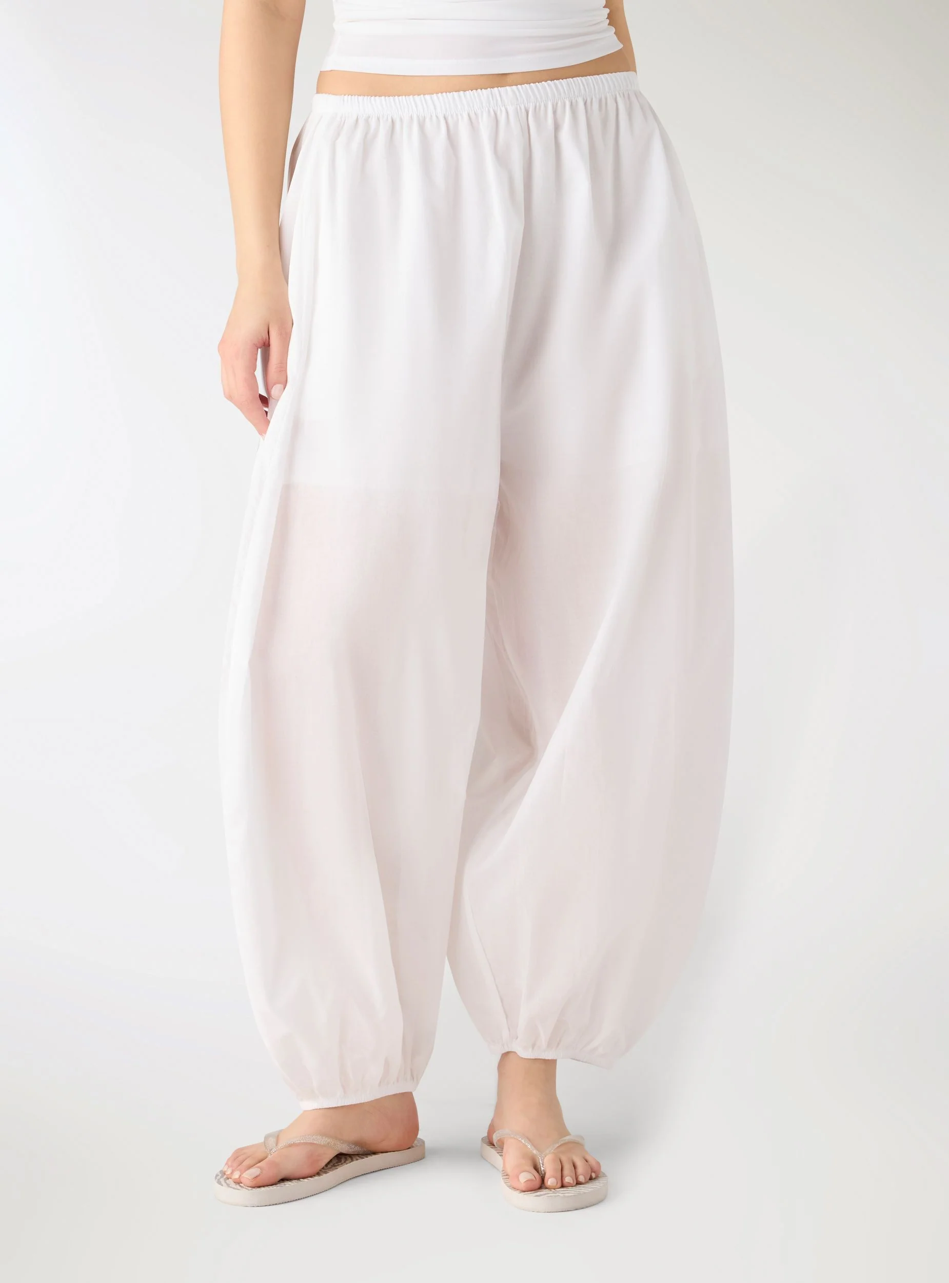 Pantaloni harem a tinta unita - Image 2
