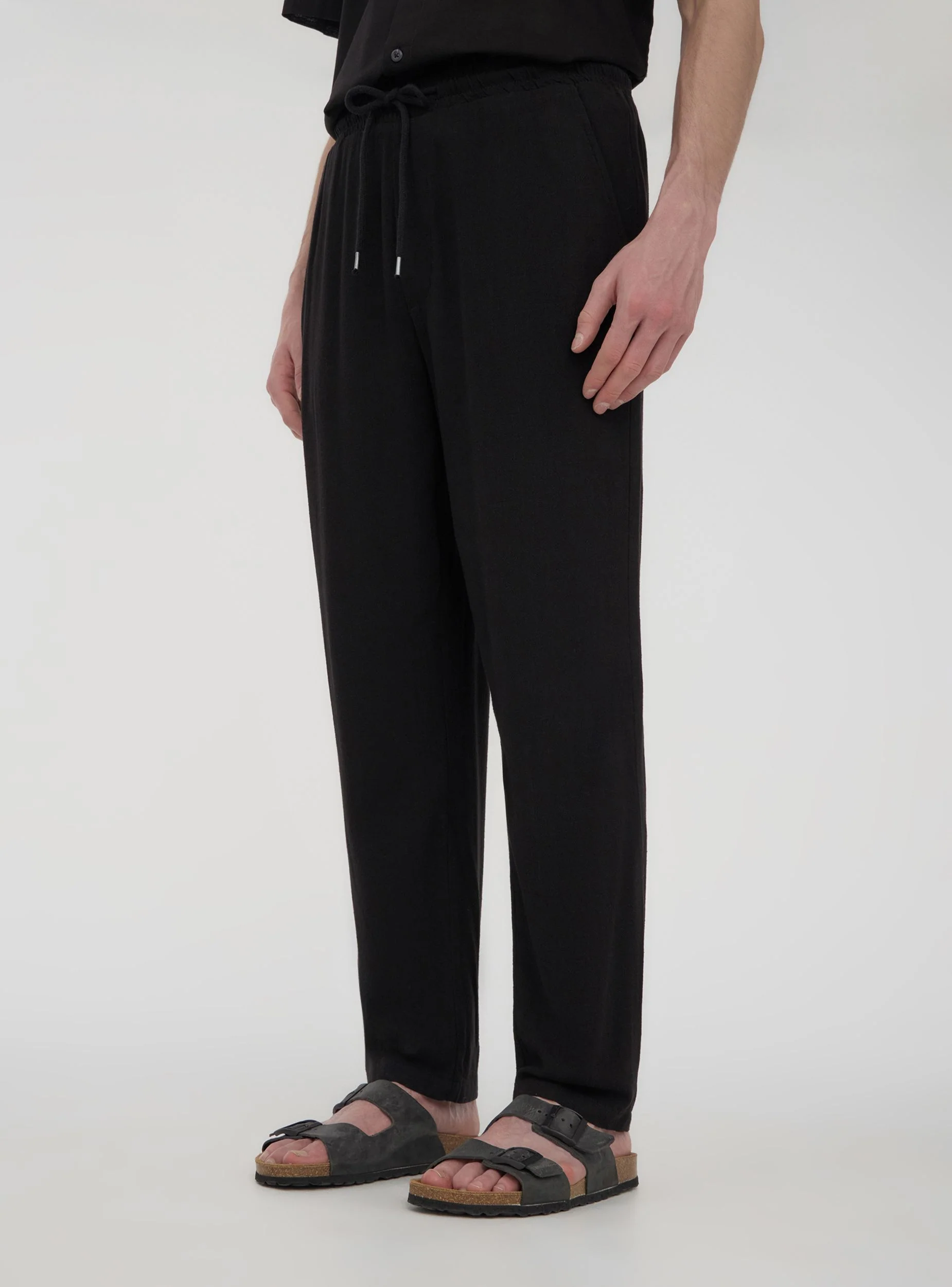 Pantaloni in misto lino con elastico in vita