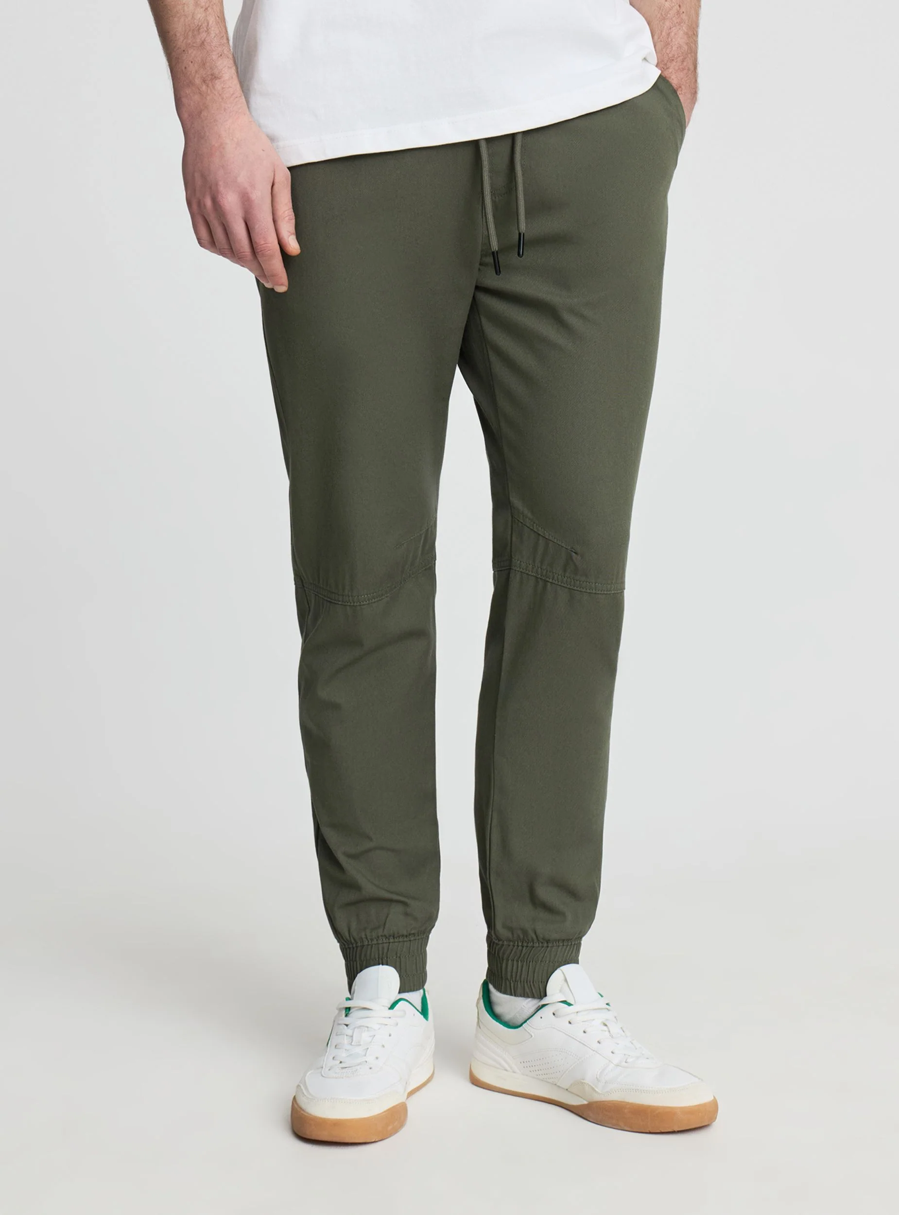 Pantaloni jogger a tinta unita con coulisse - Image 4