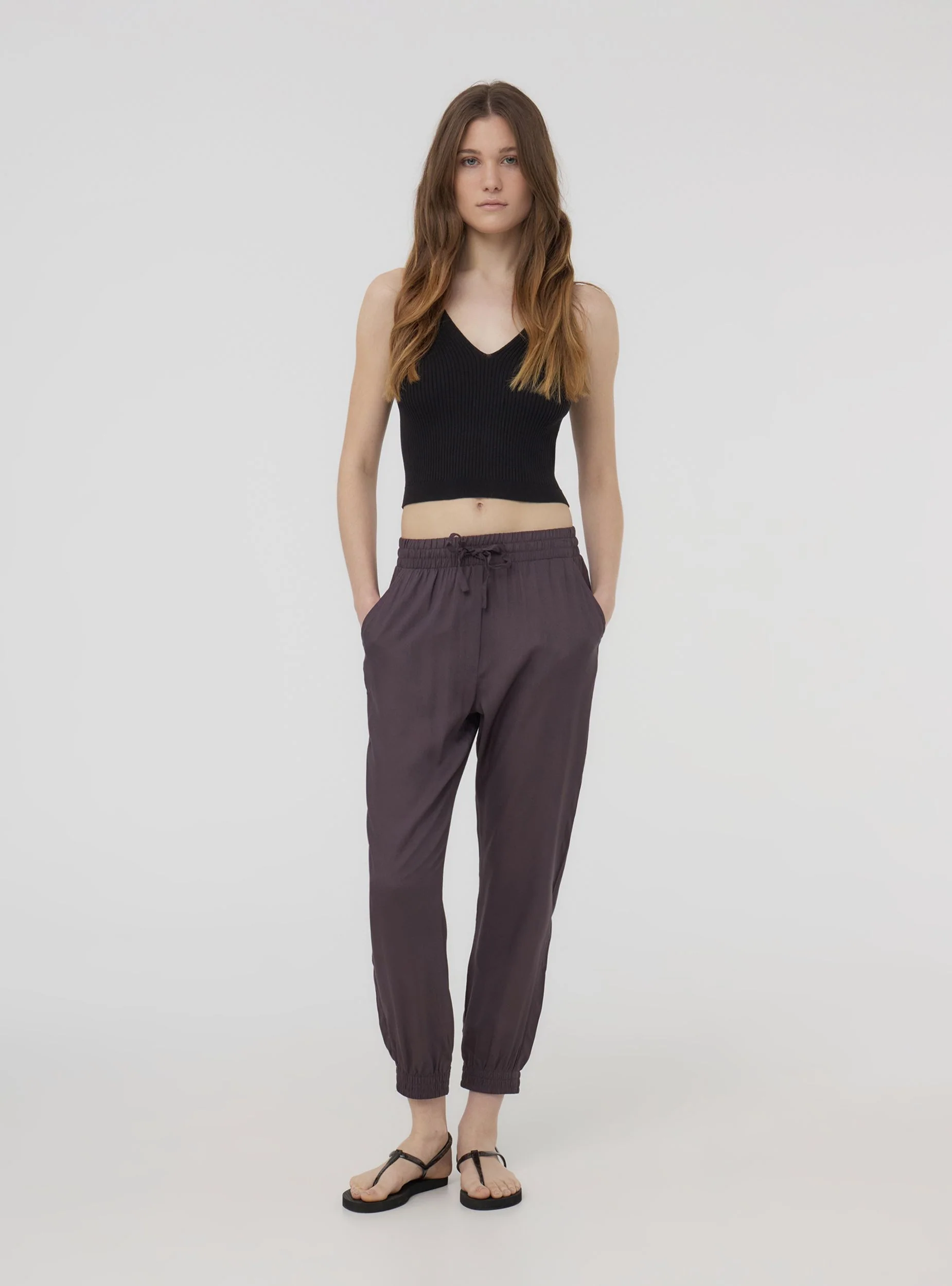 Pantaloni jogger con coulisse e polsini a tinta unita - Image 2