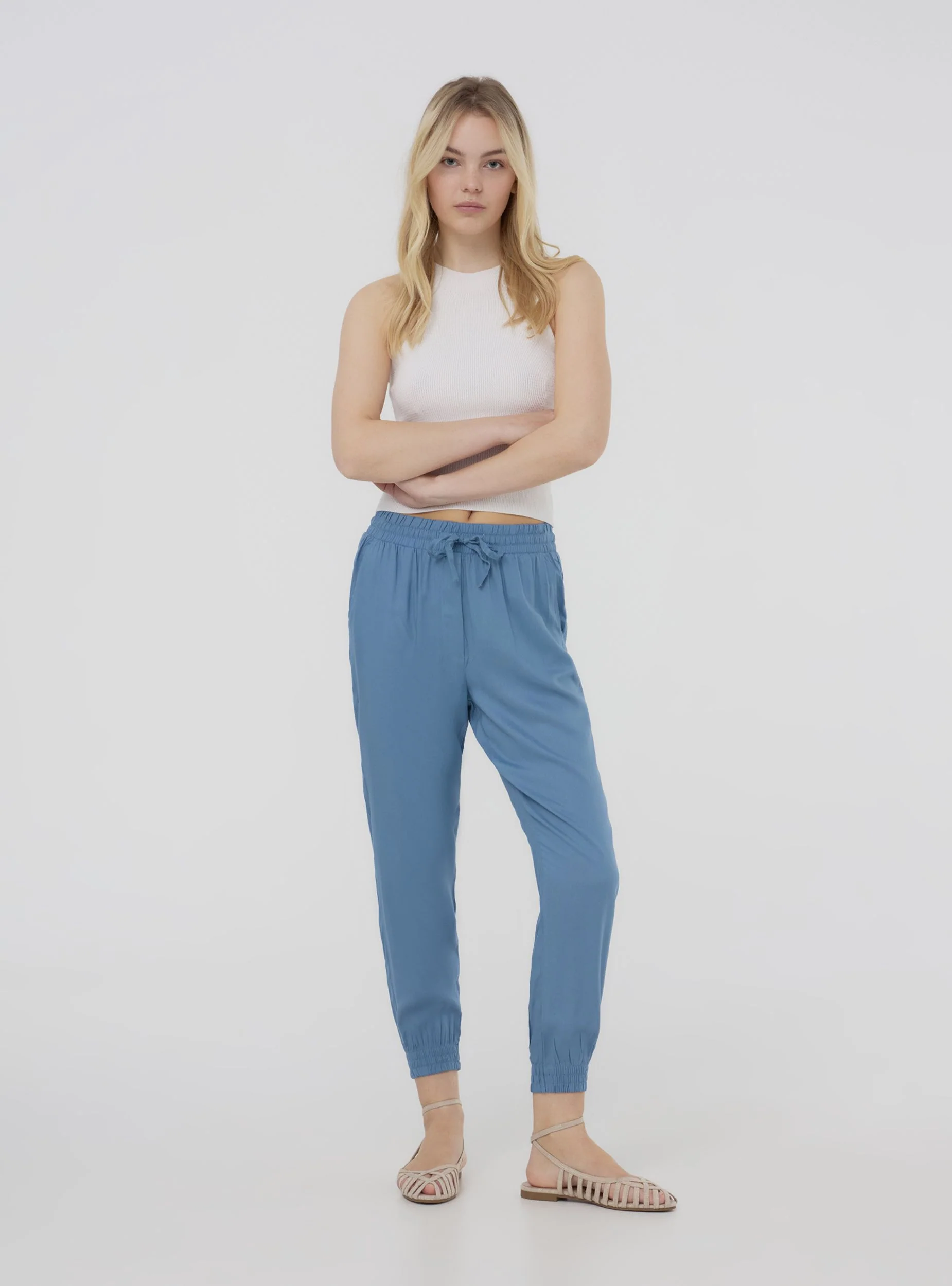 Pantaloni jogger con coulisse e polsini a tinta unita