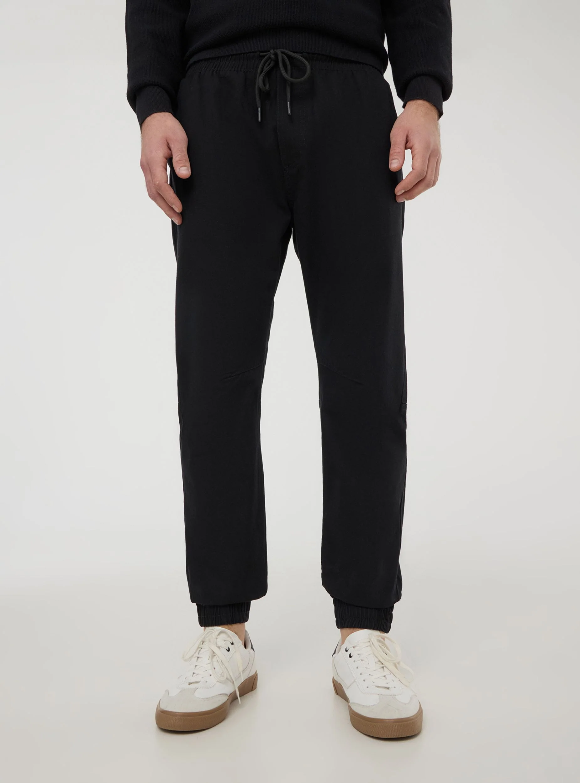 Pantaloni jogger con coulisse e polsini - Image 3