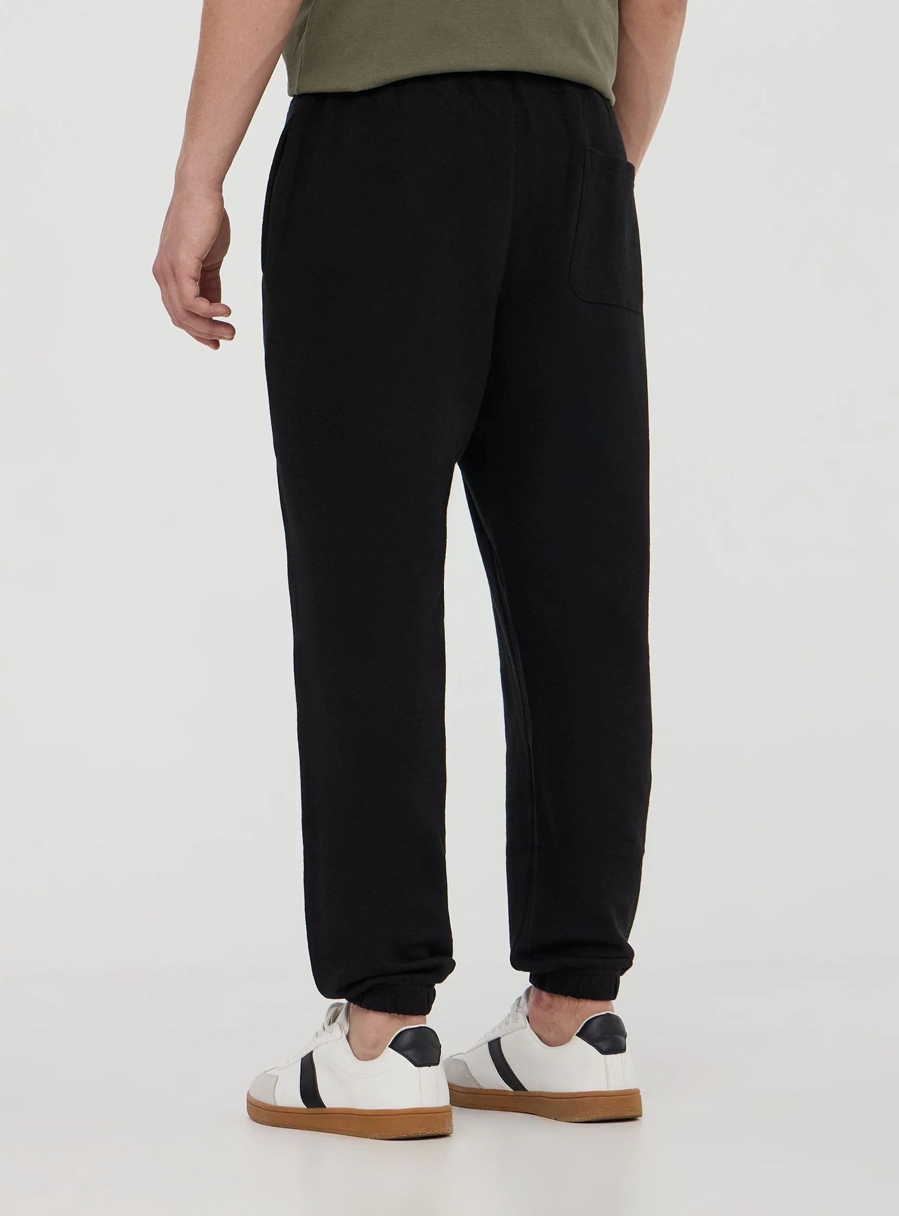 Pantaloni jogger con coulisse - Image 2