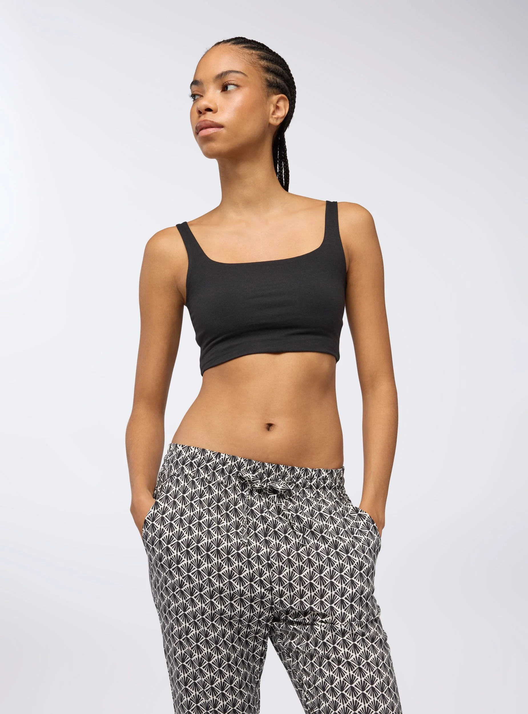 Pantaloni jogger fantasia etnica - Image 4
