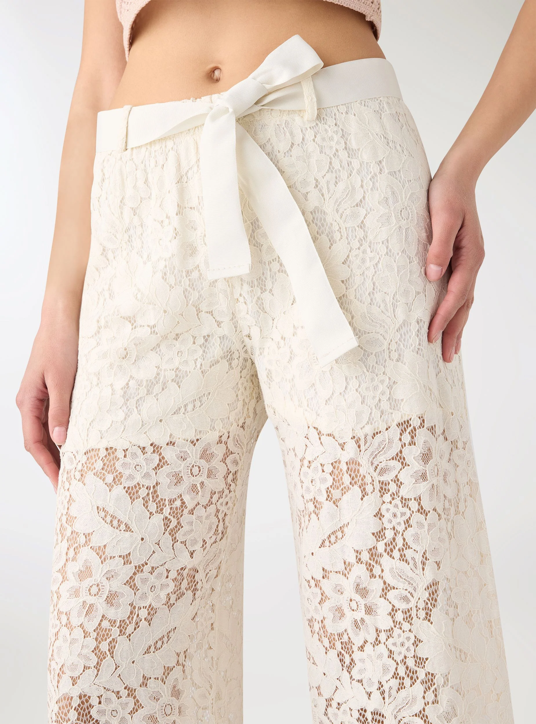 Pantaloni maxi in pizzo con cintura - Image 2
