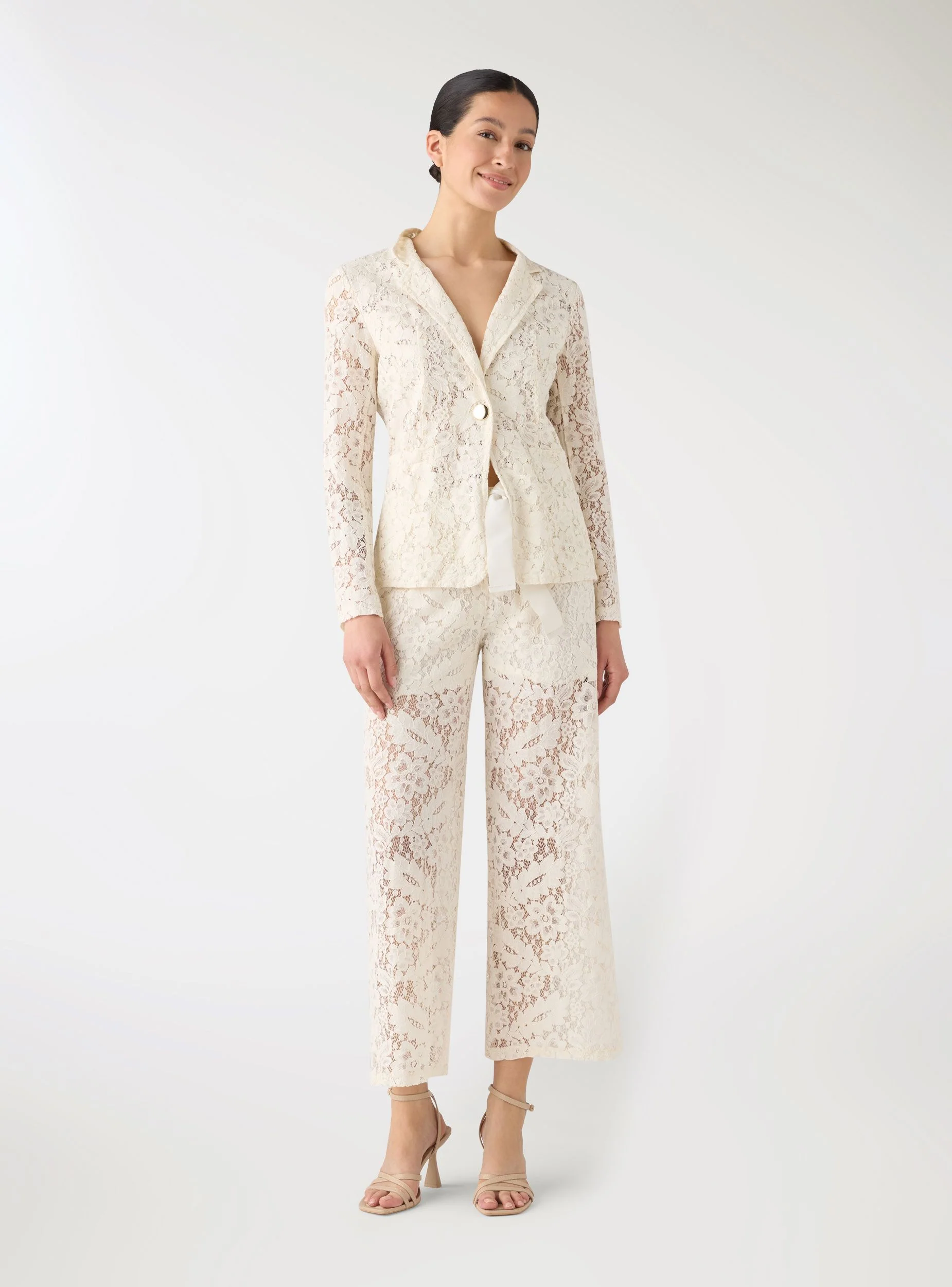 Pantaloni maxi in pizzo con cintura - Image 3