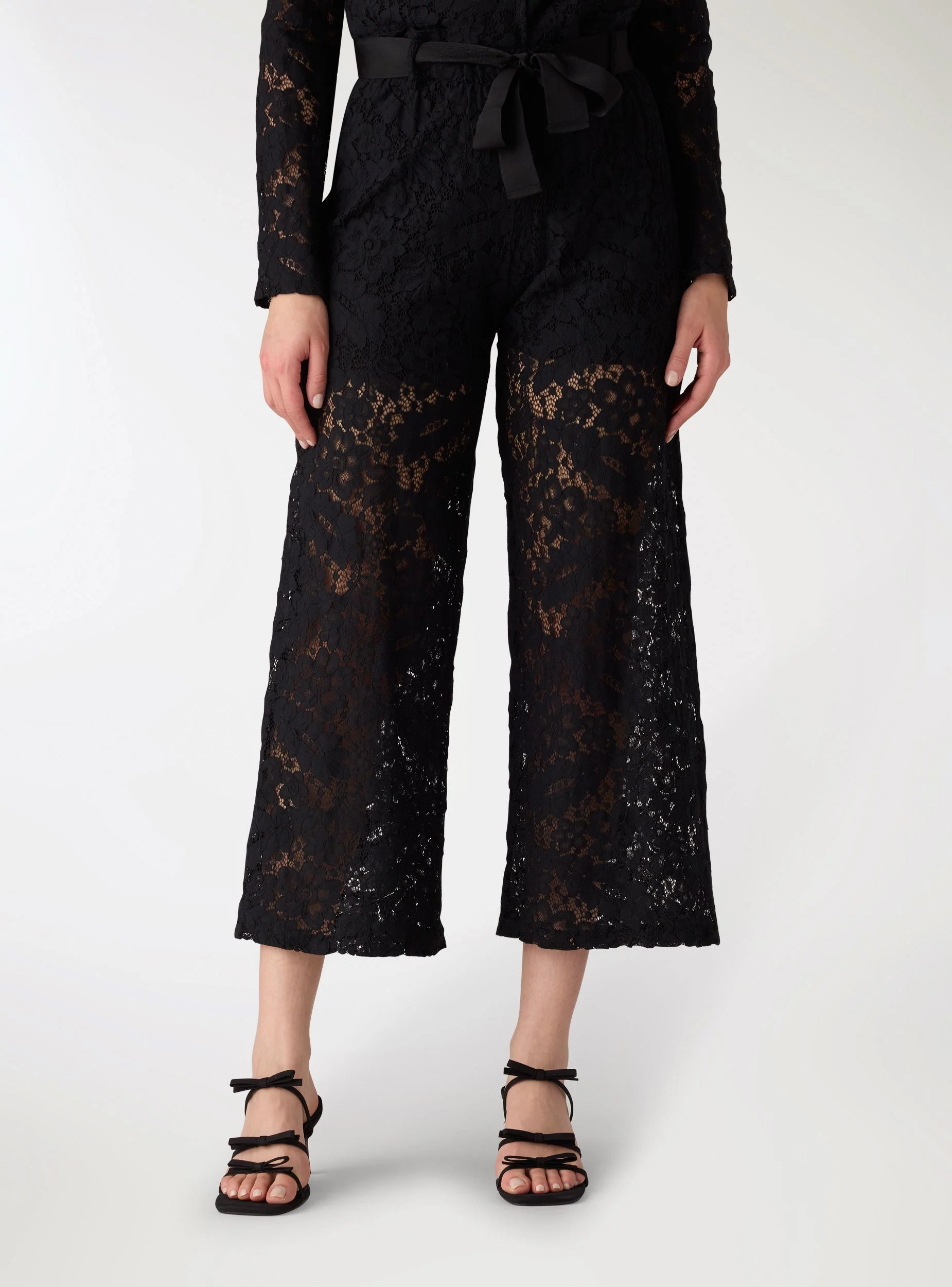 Pantaloni maxi in pizzo con cintura - Image 4