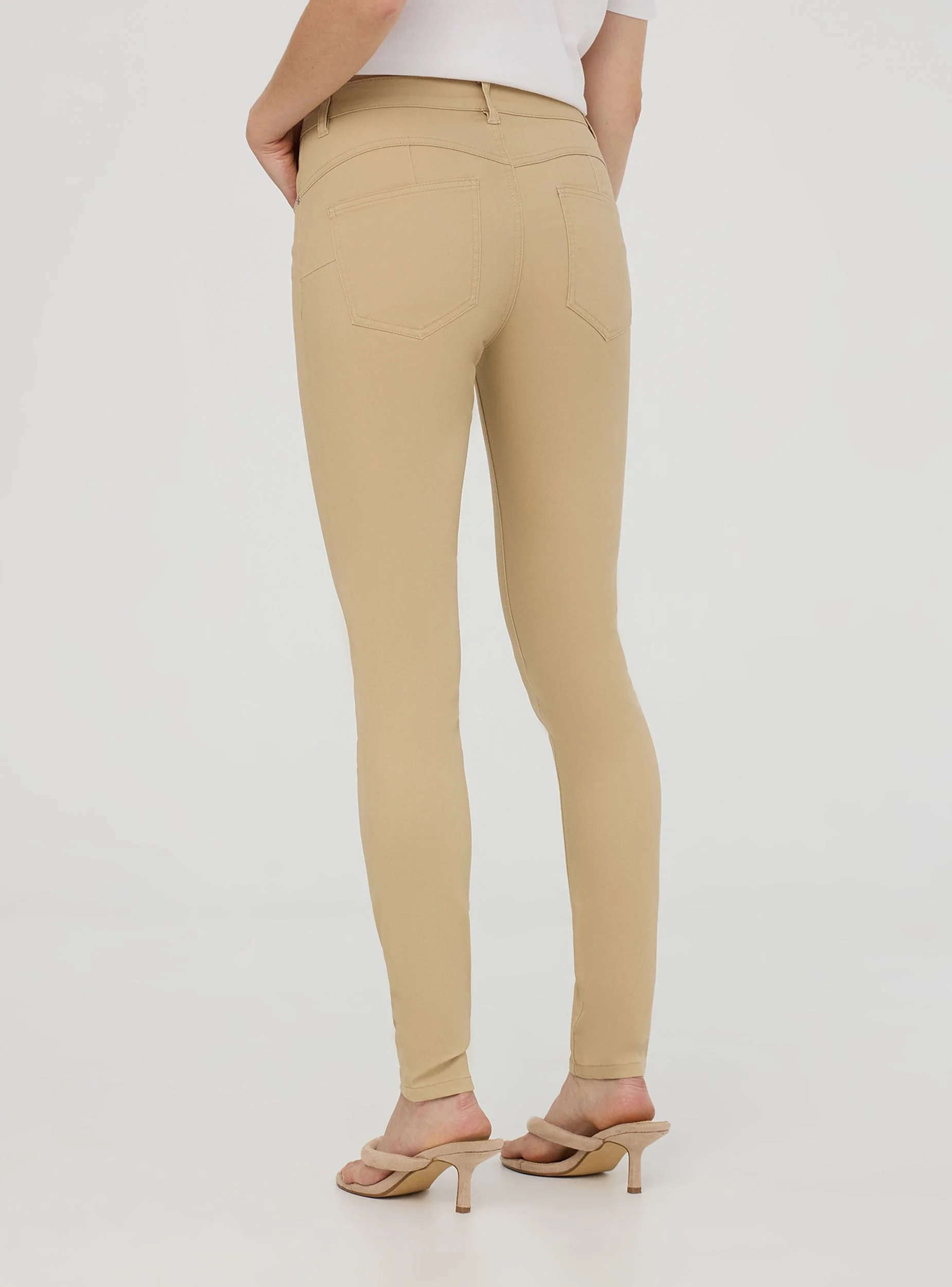Pantaloni push-up cinque tasche