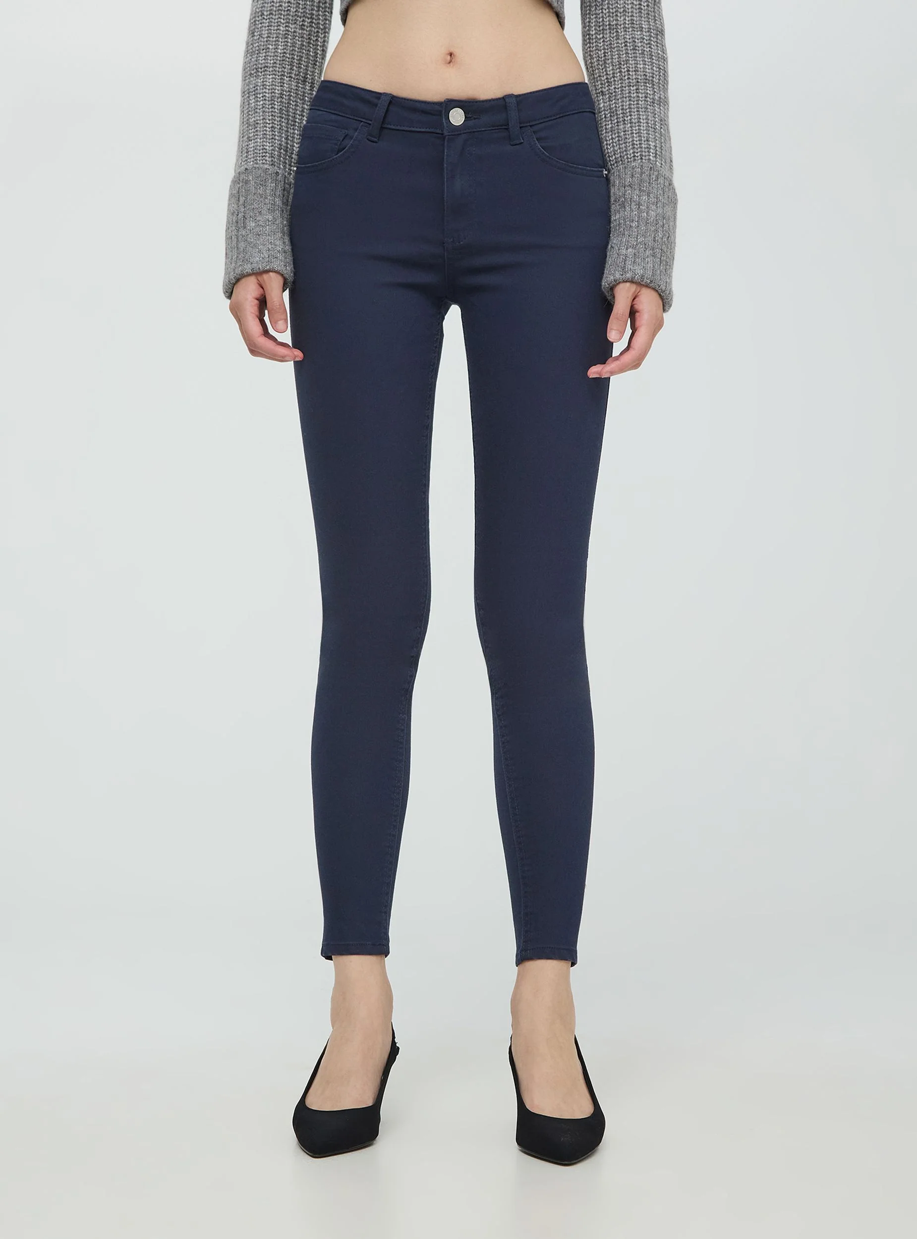 Pantaloni skinny push up