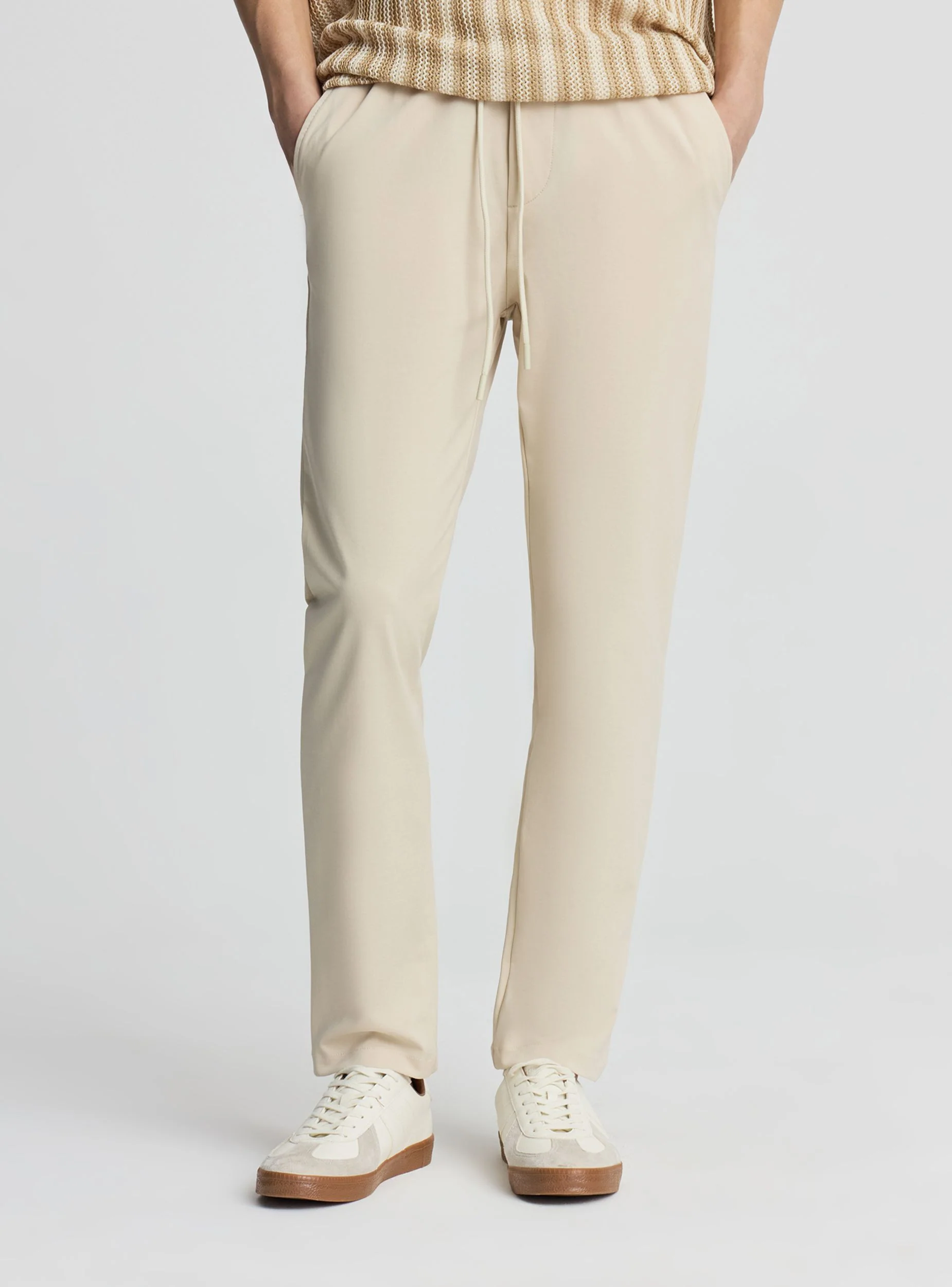 Pantaloni straight in tessuto interlock caldo con vita elasticizzata e coulisse