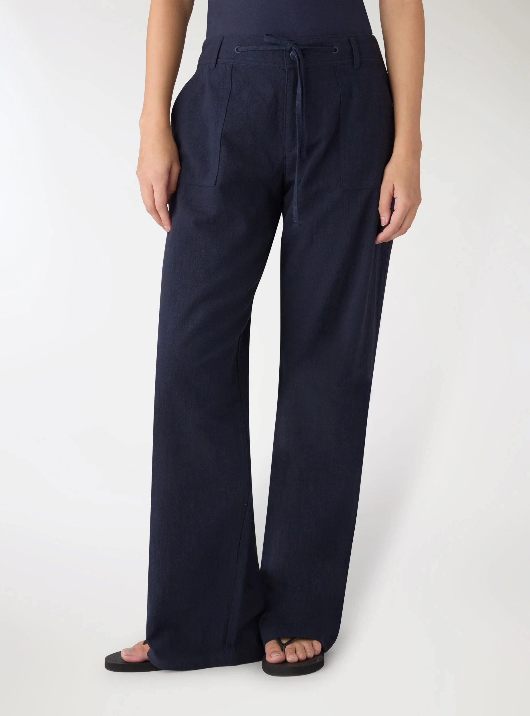 Pantaloni straight vita bassa effetto lino