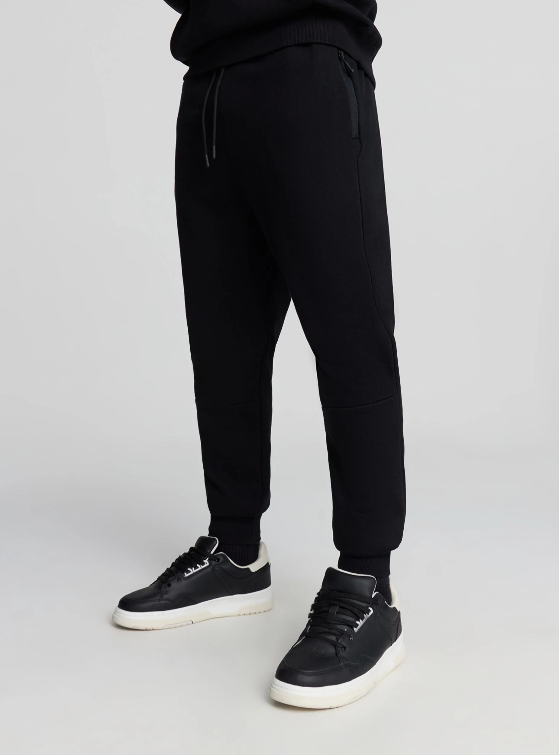 Pantaloni tecnici con tasche con zip - Image 3
