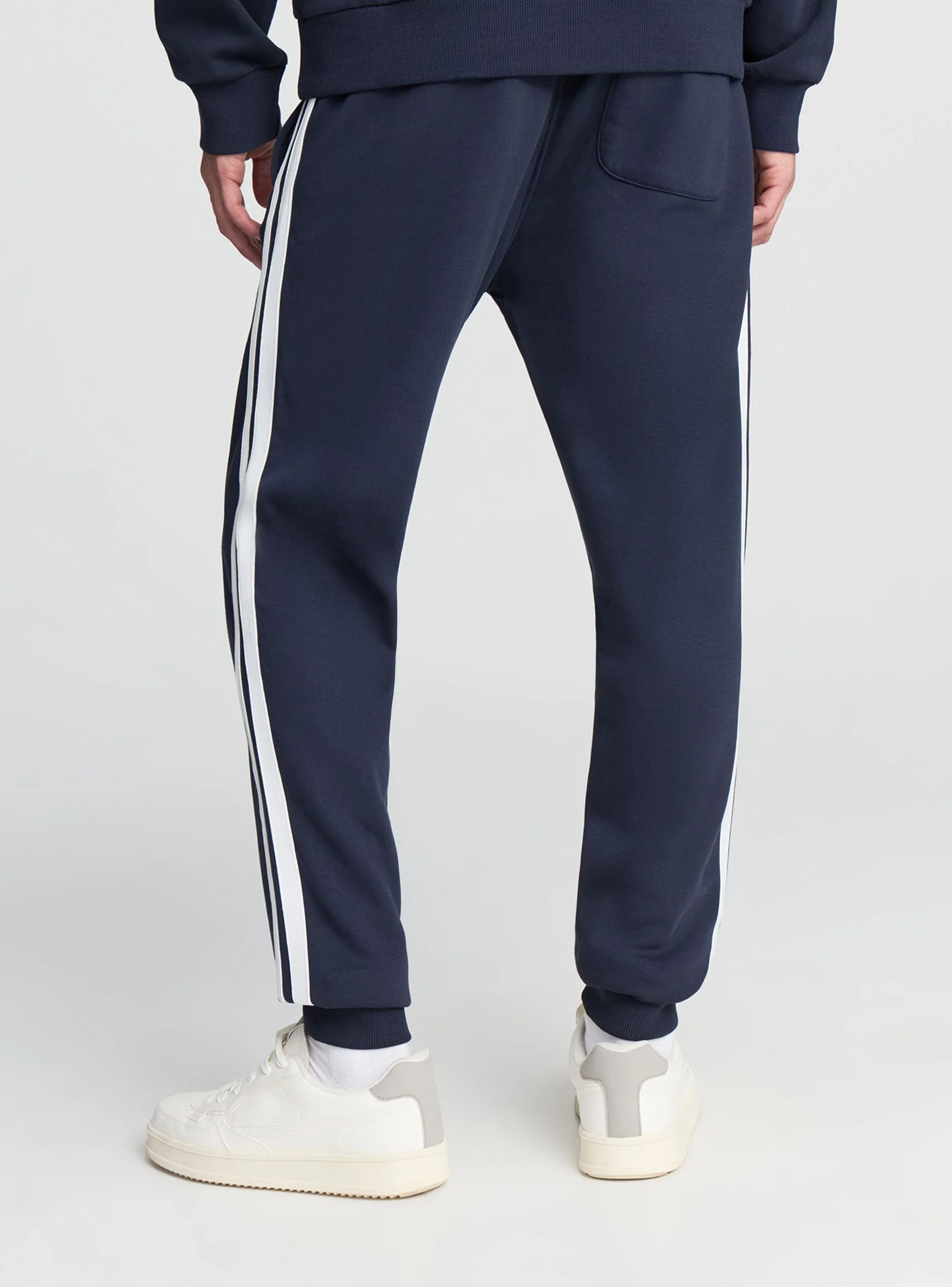 Pantaloni tuta con bande laterali - Image 2