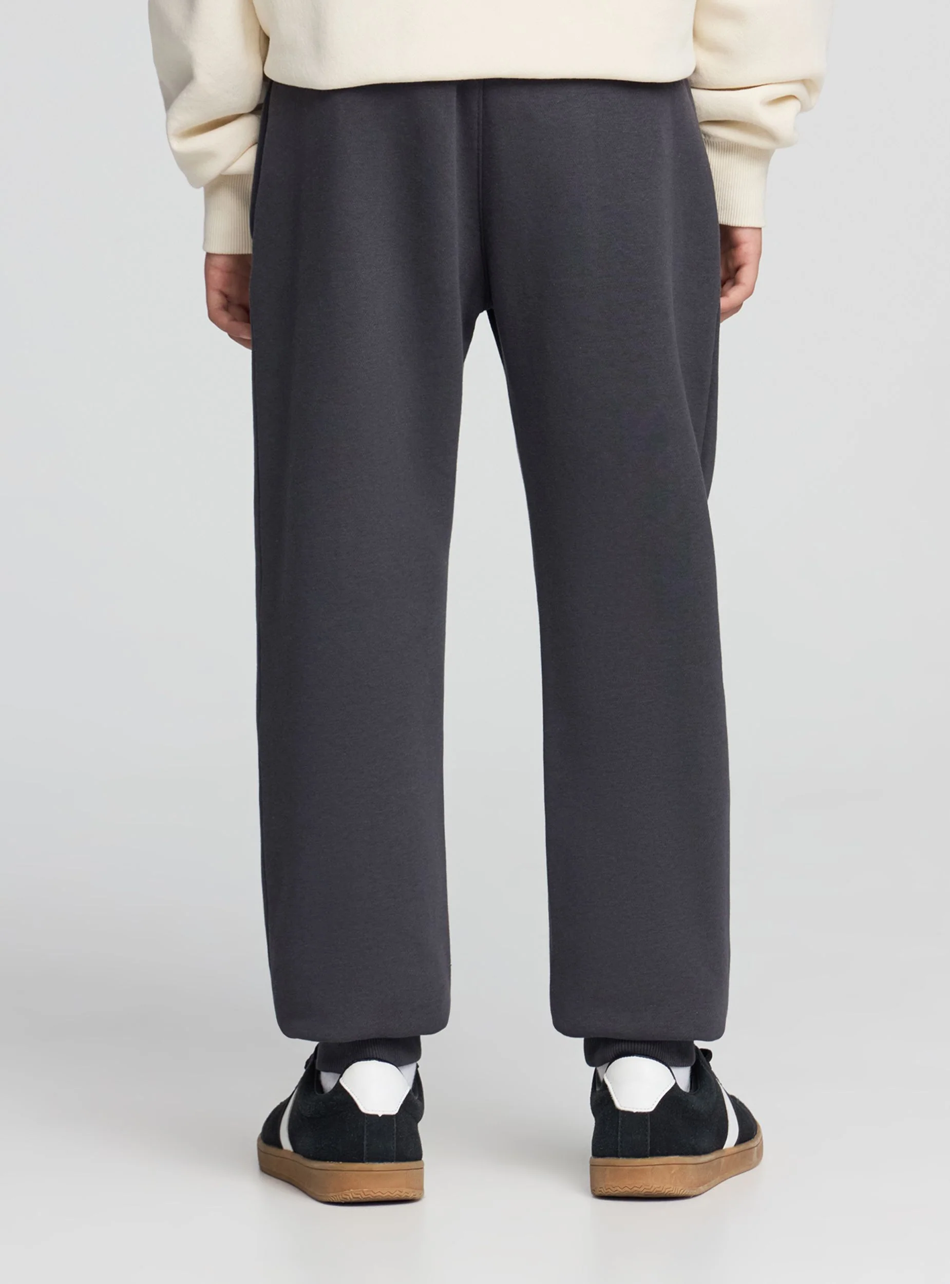 Pantaloni tuta con coulisse e stampa - Image 3