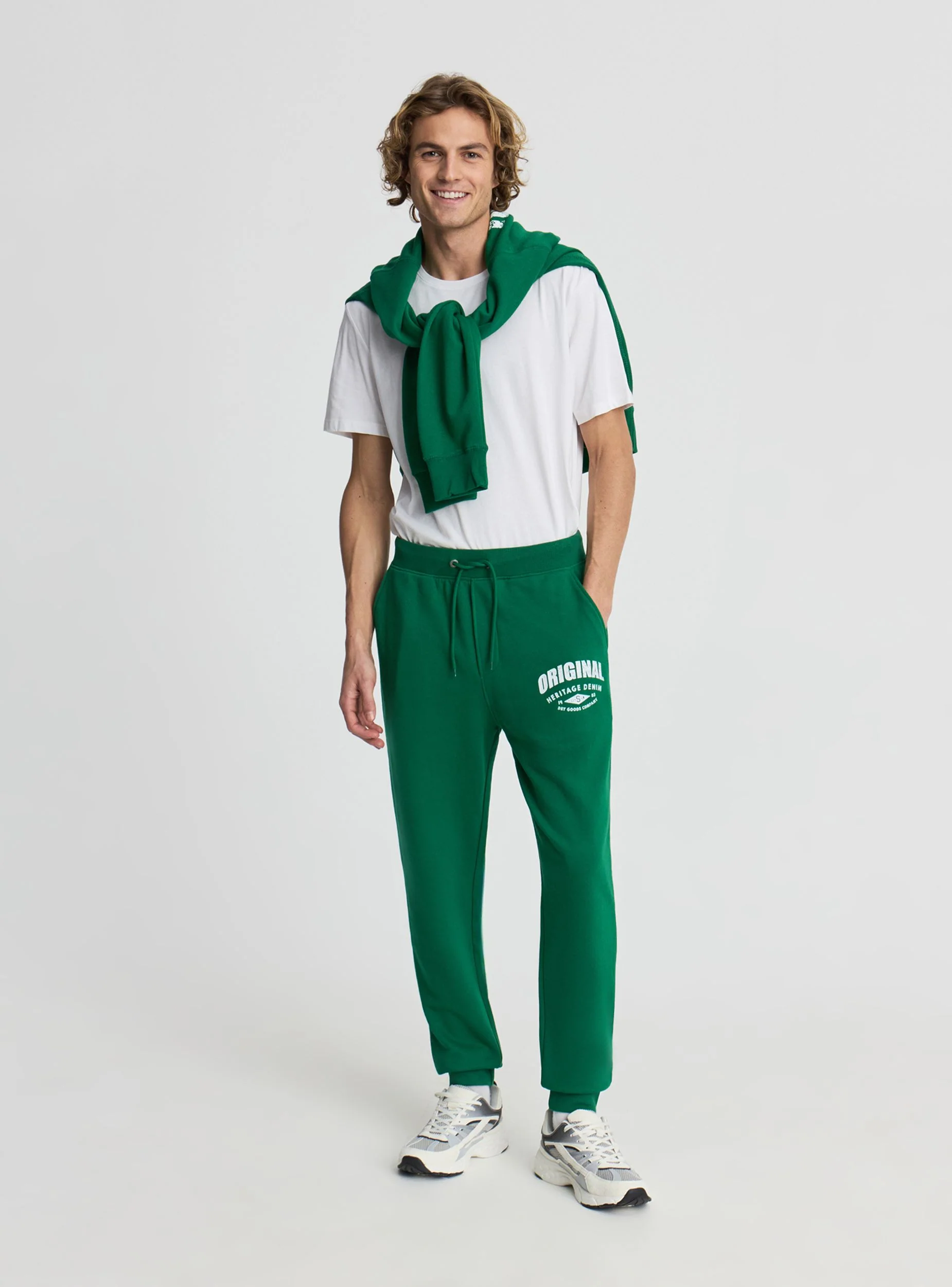 Pantaloni tuta con scritta e coulisse