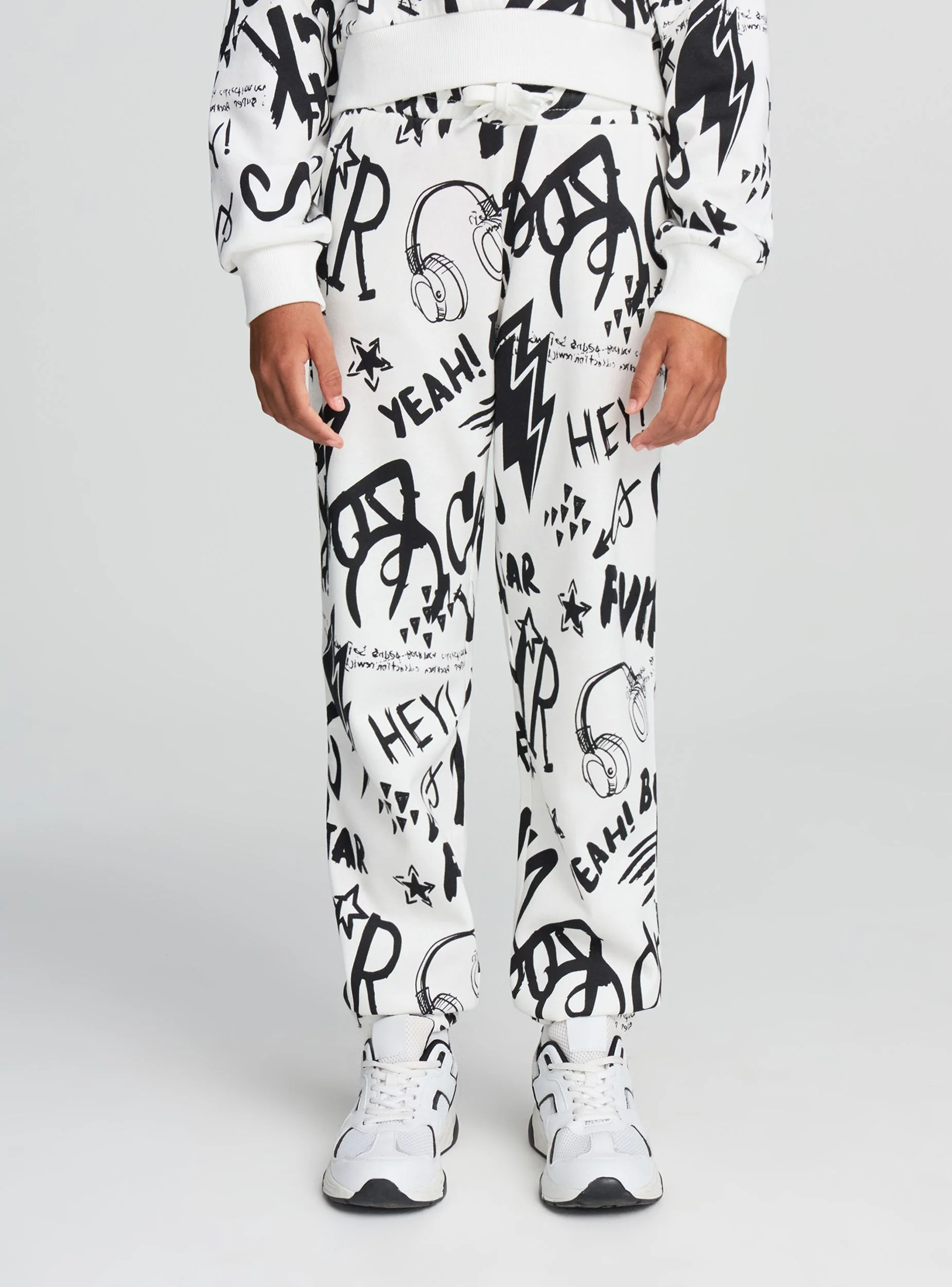 Pantaloni tuta con stampa graffiti - Image 7