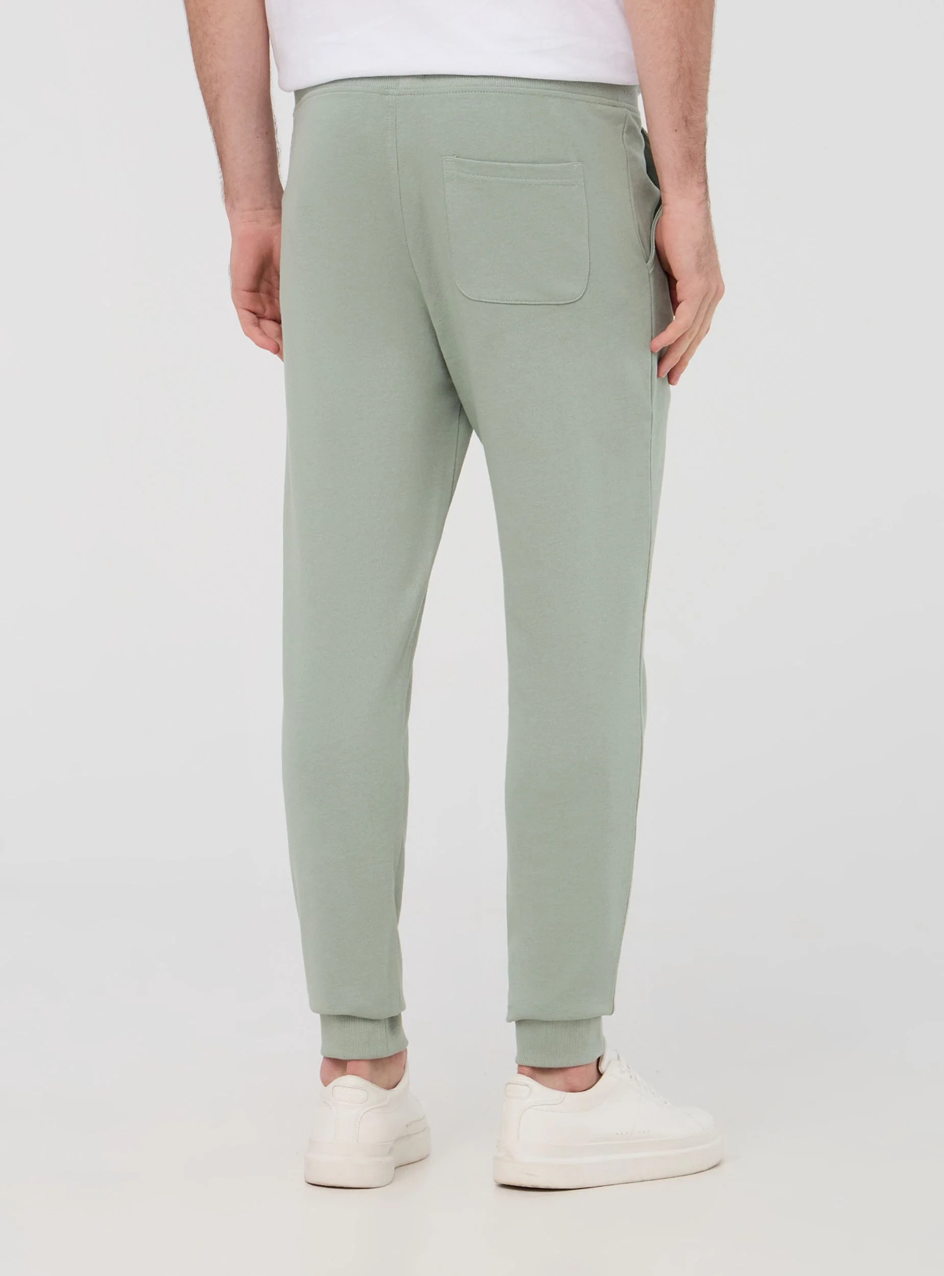 Pantaloni tuta leggeri con coulisse e tasche - Image 3
