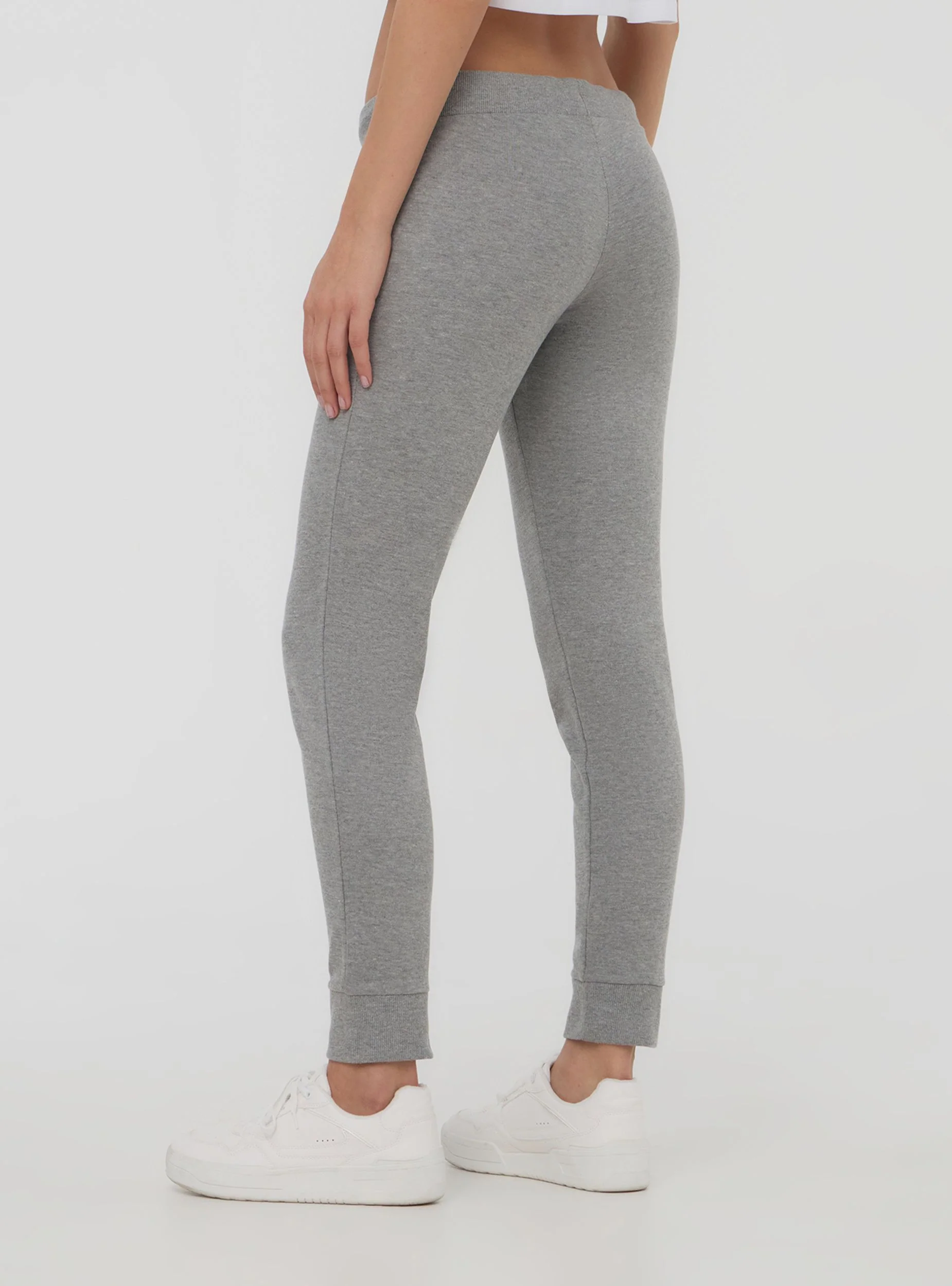 Pantaloni tuta leggeri con polsini e coulisse - Image 2