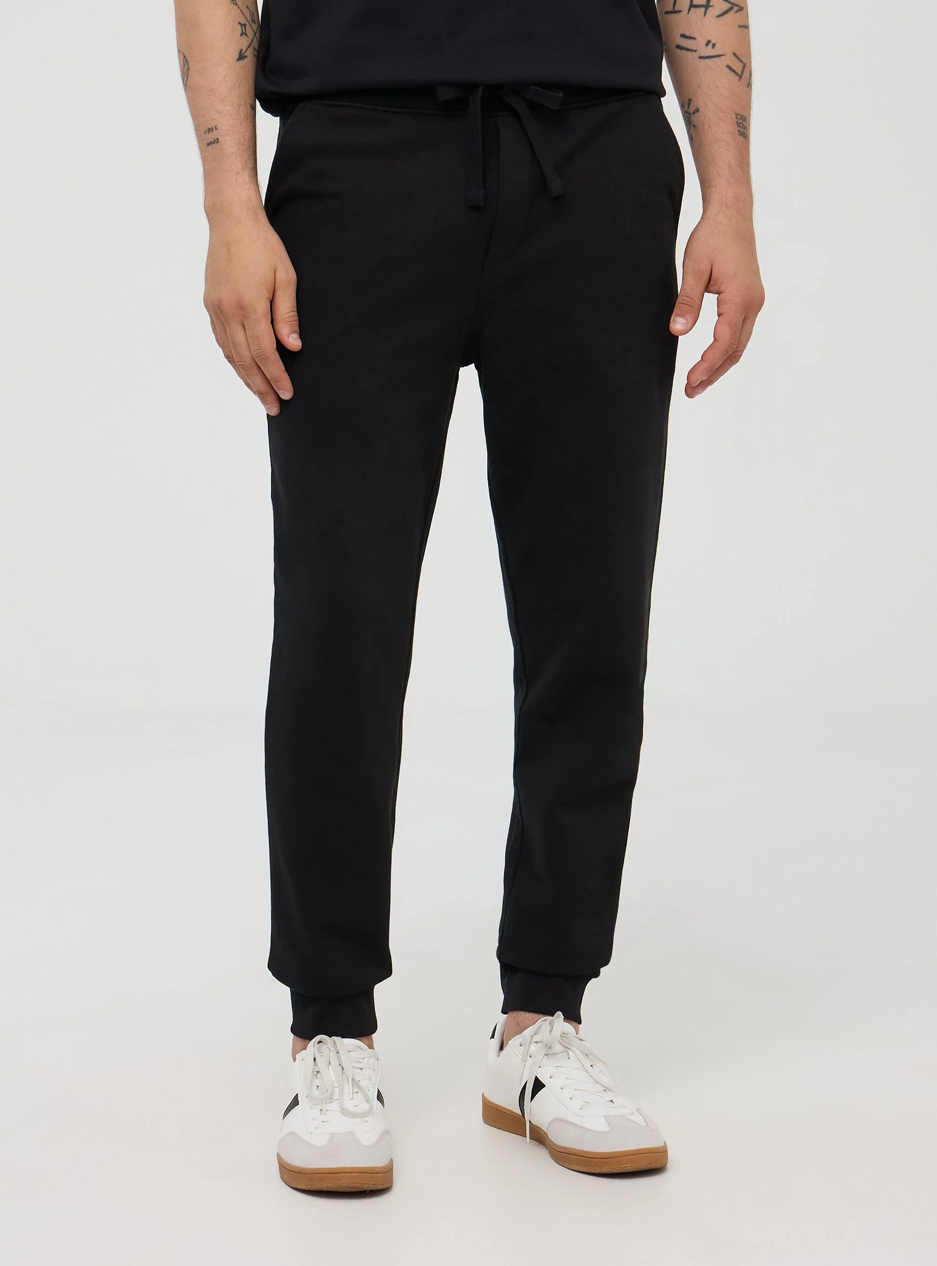 Pantaloni tuta leggeri in cotone con coulisse e tasche - Image 3
