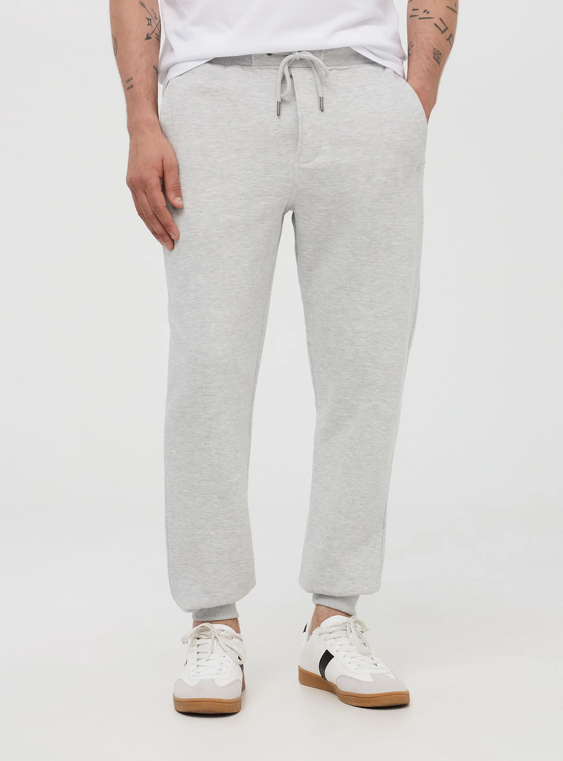 Pantaloni tuta pesanti con coulisse e polsini