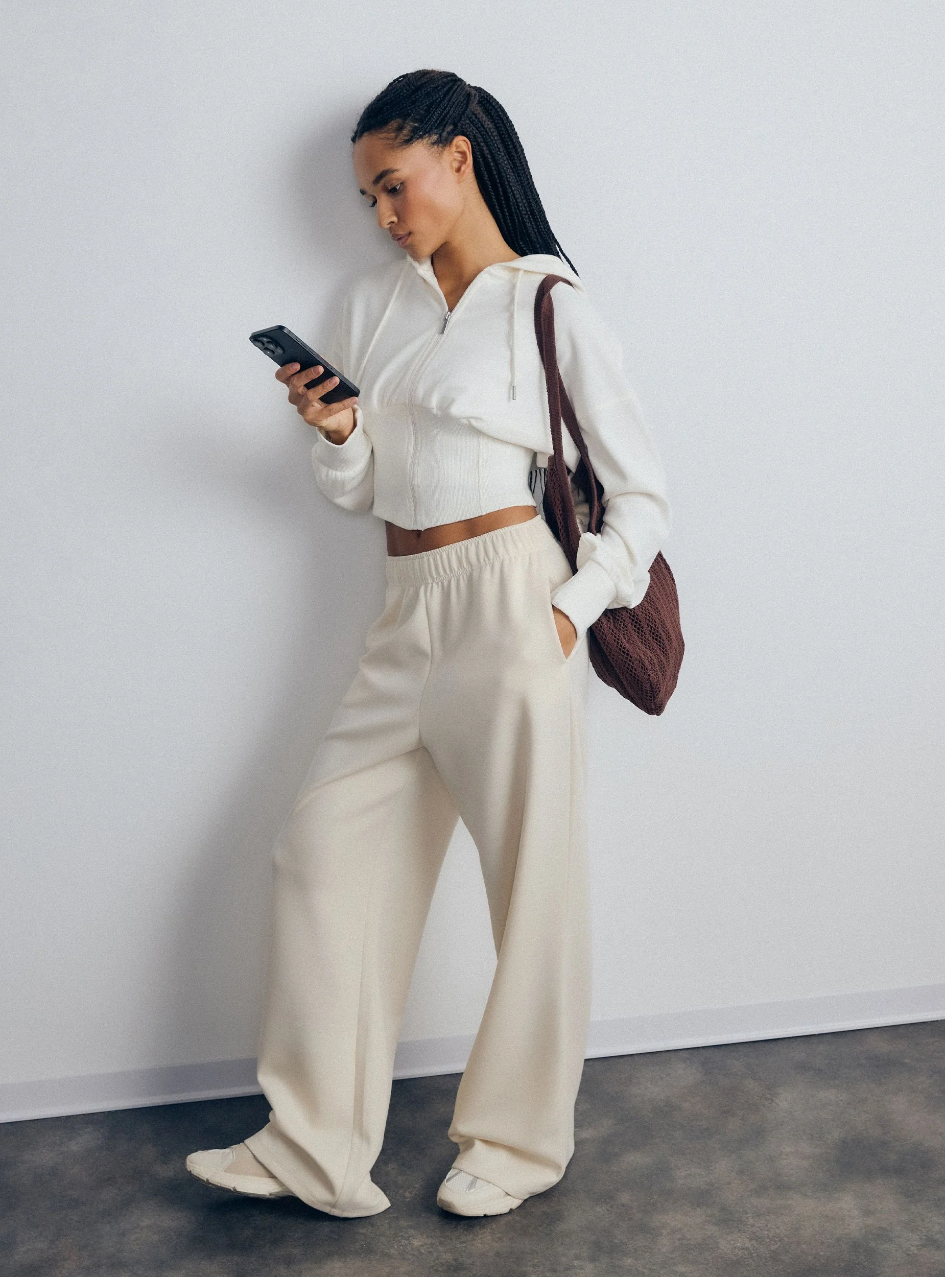 Pantaloni tuta wide leg a tinta unita