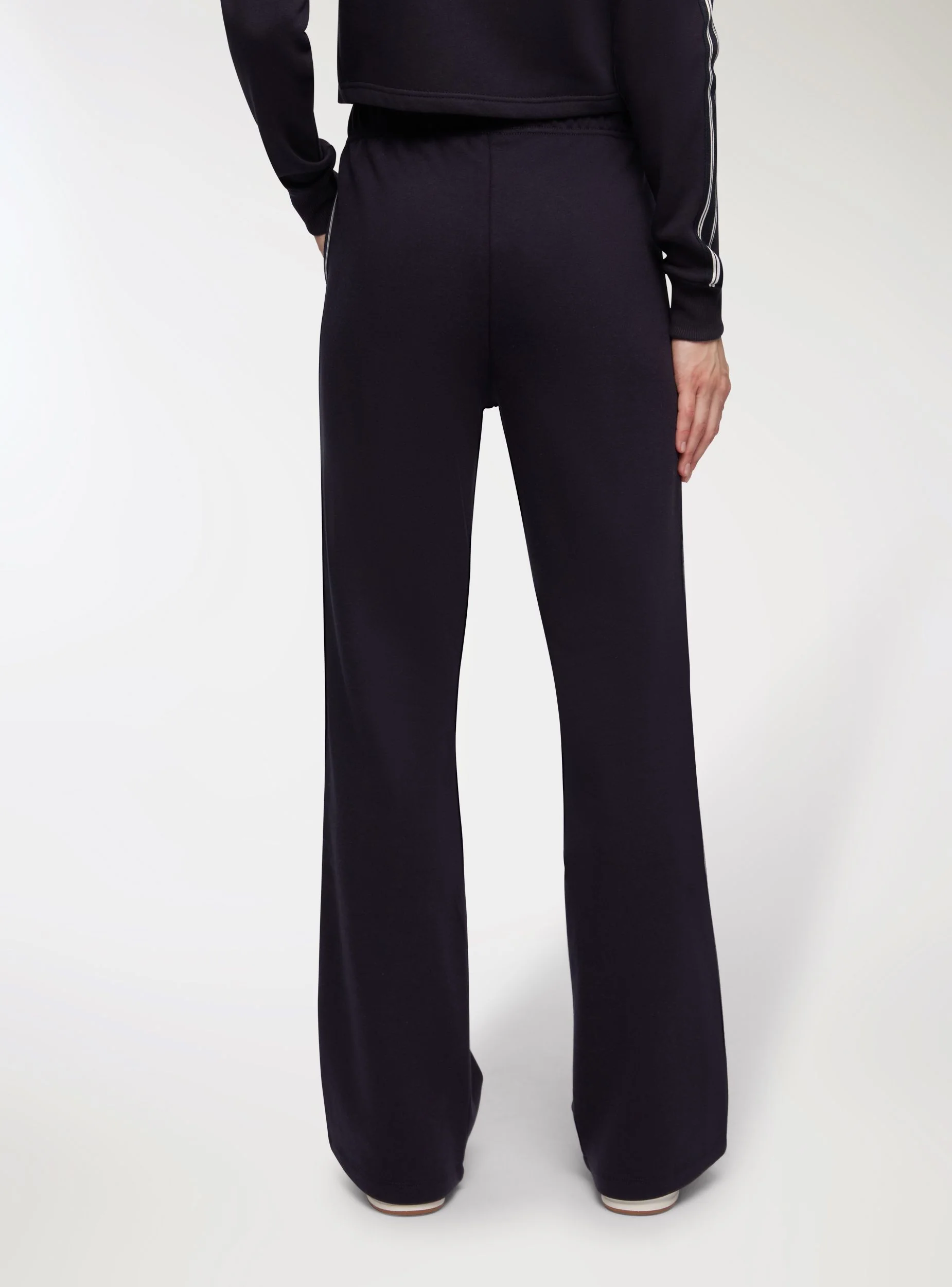 Pantaloni tuta wide leg con bande