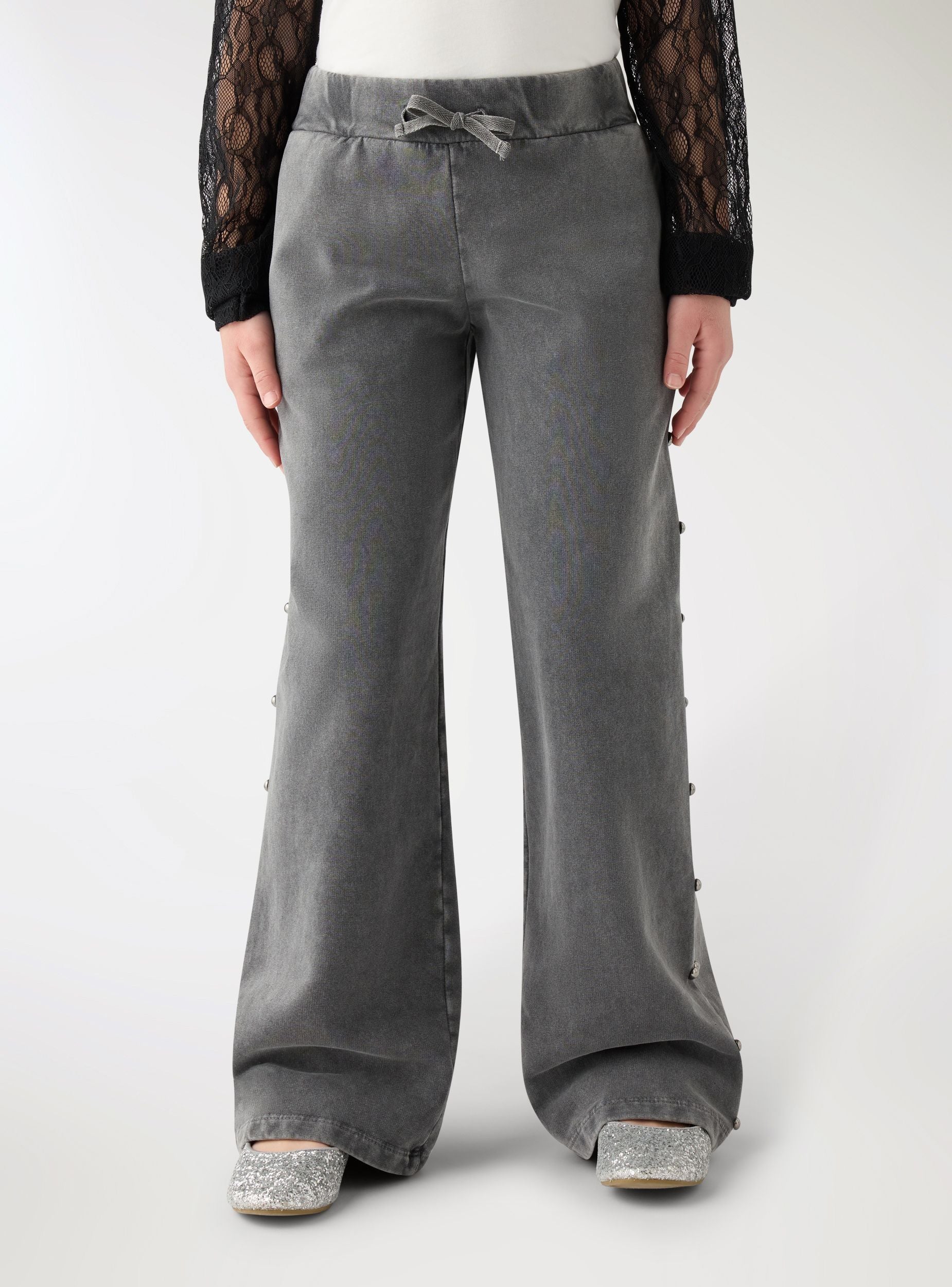 Pantaloni tuta wide leg con borchie - Image 2