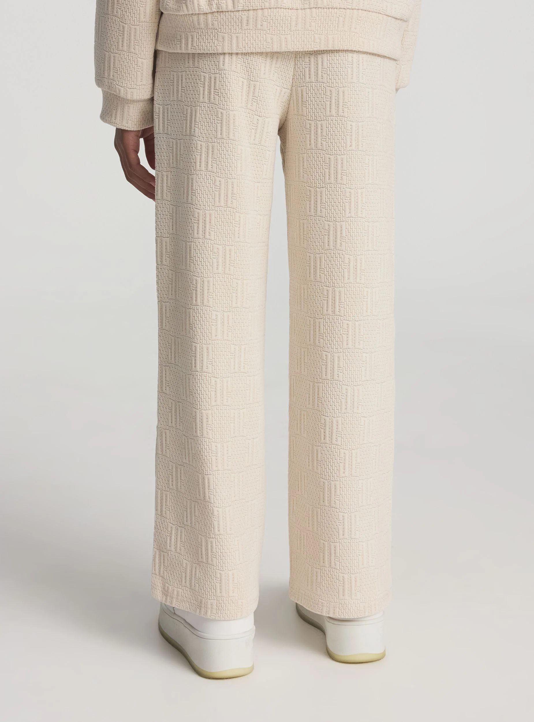 Pantaloni tuta wide leg con lavorazione goffrata - Image 3