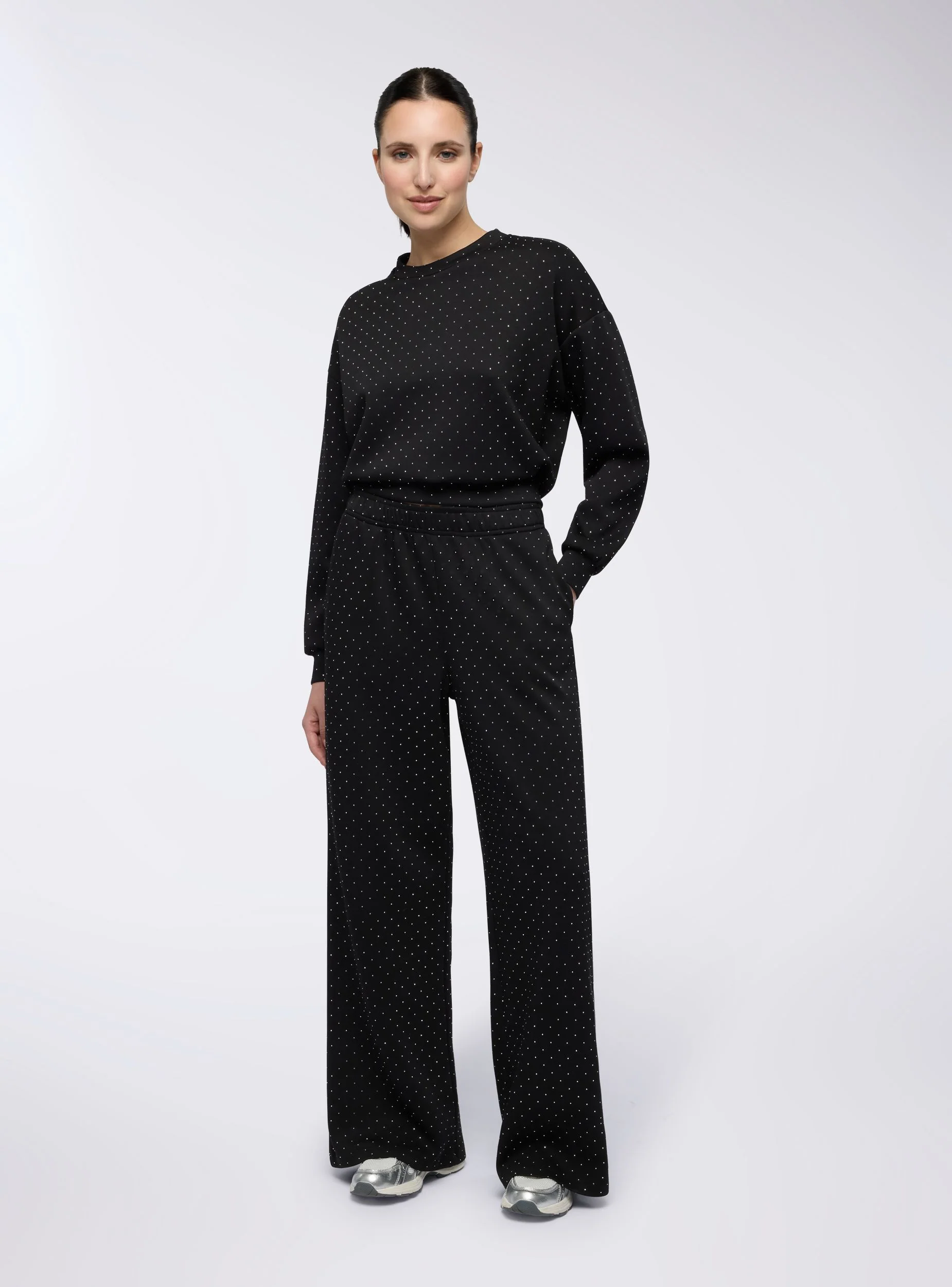 Pantaloni tuta wide leg con strass - Image 3
